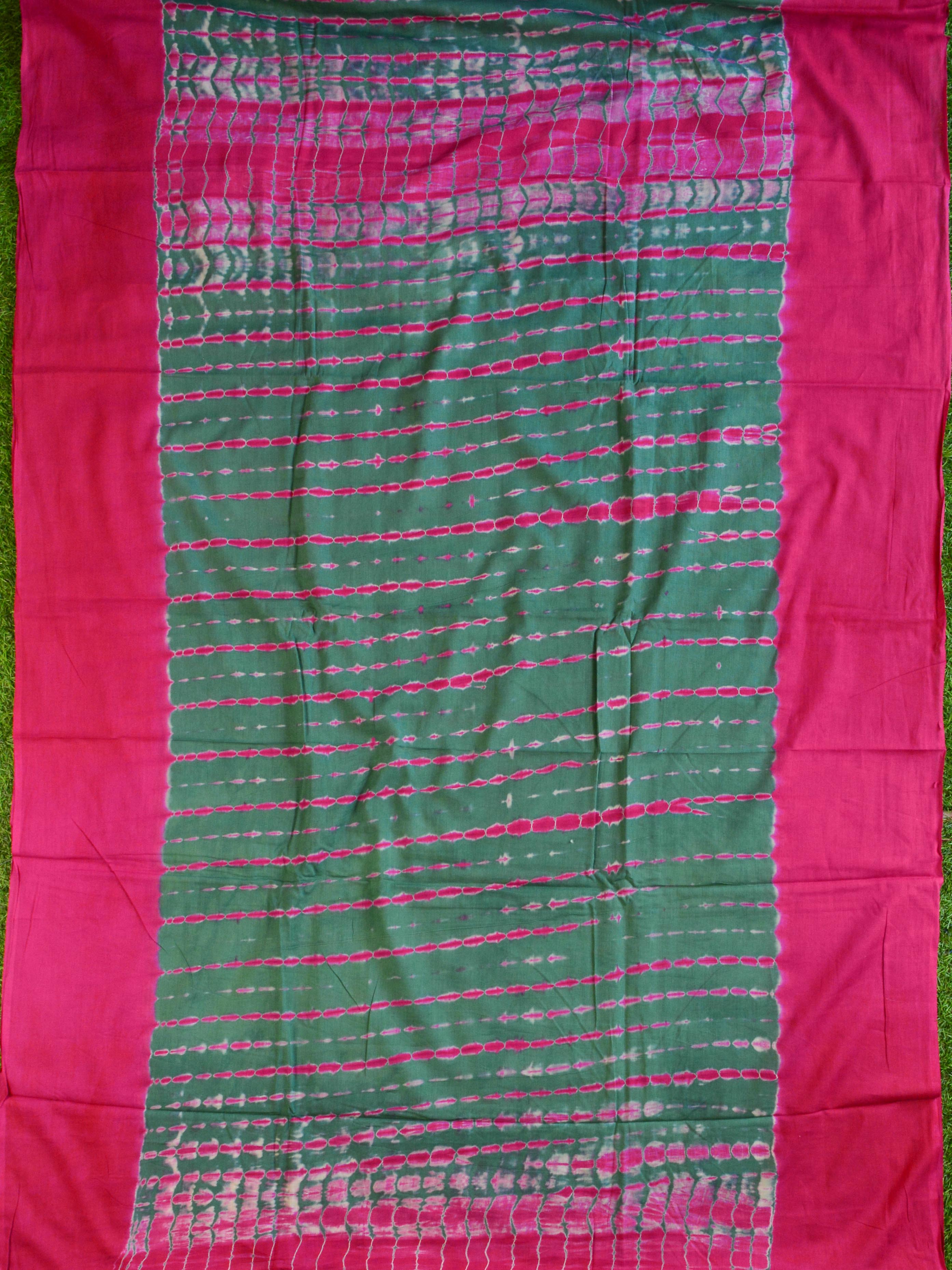 Handloom Mul Cotton Ajrakh Print Saree-Pink & Green