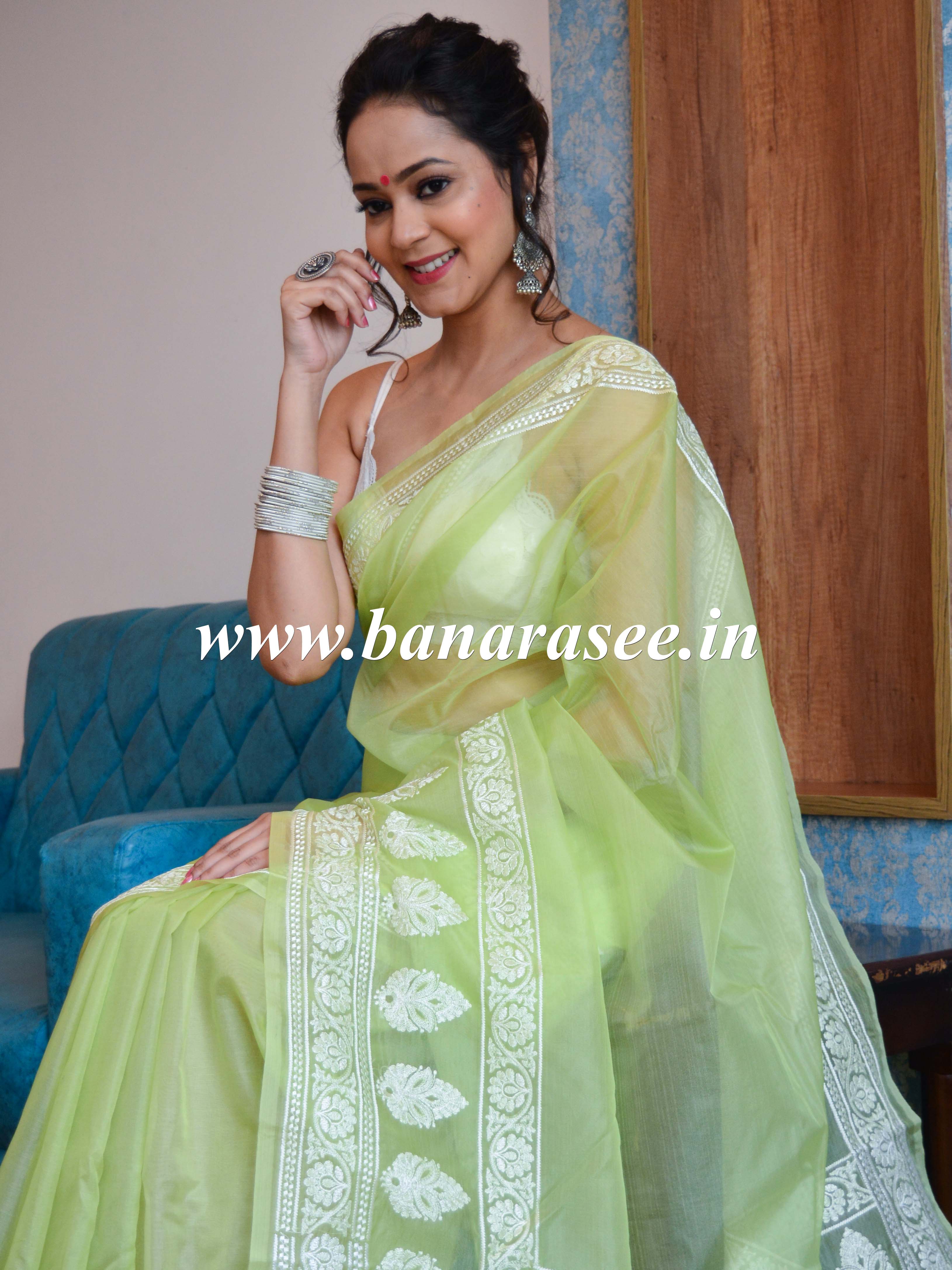 Banarasee Handwoven Organza Silk Floral Embroidery Saree-Light Green