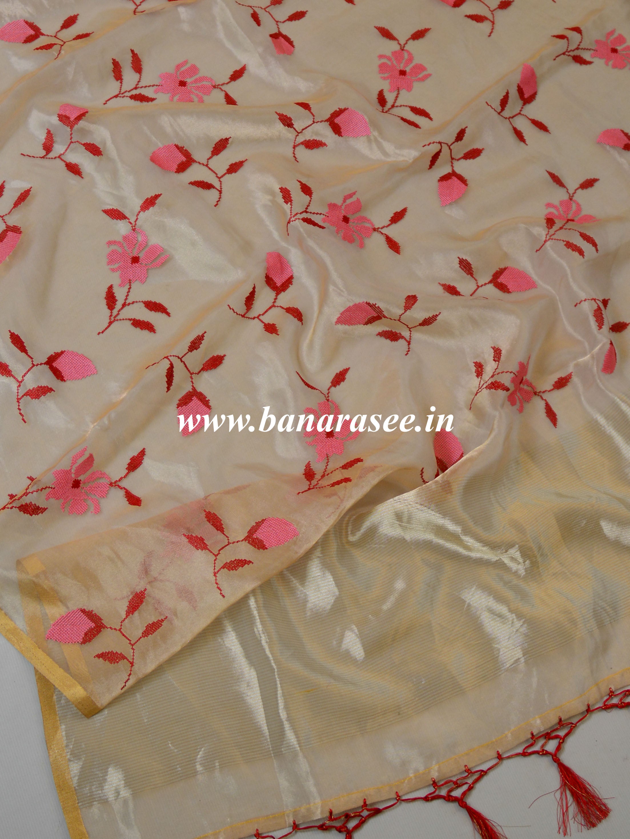 Banarasee Handloom Pure Tissue Silk Embroidered Saree-Pink(Gold Tone)