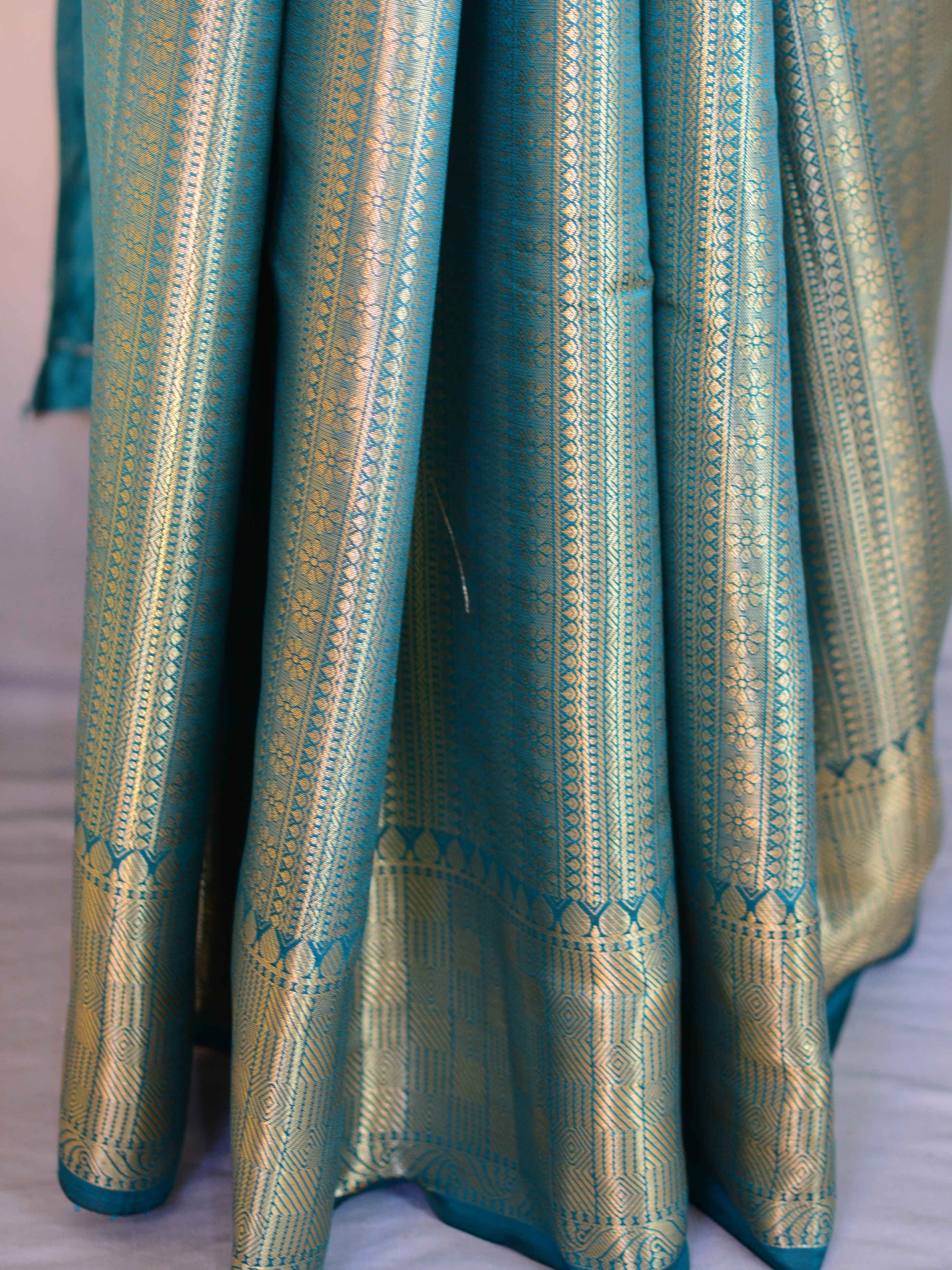 Kanjivaram Art Silk Saree With Antique Zari Jaal Design-Green