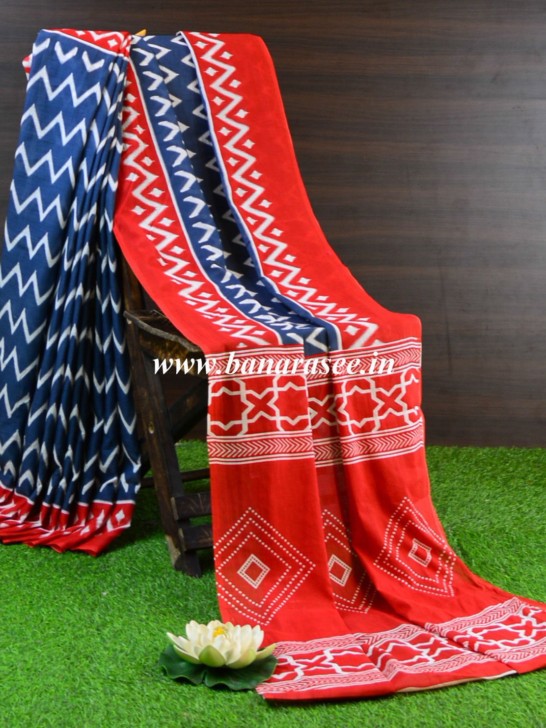Handloom Mul Cotton Hand Print Saree-Blue & Red
