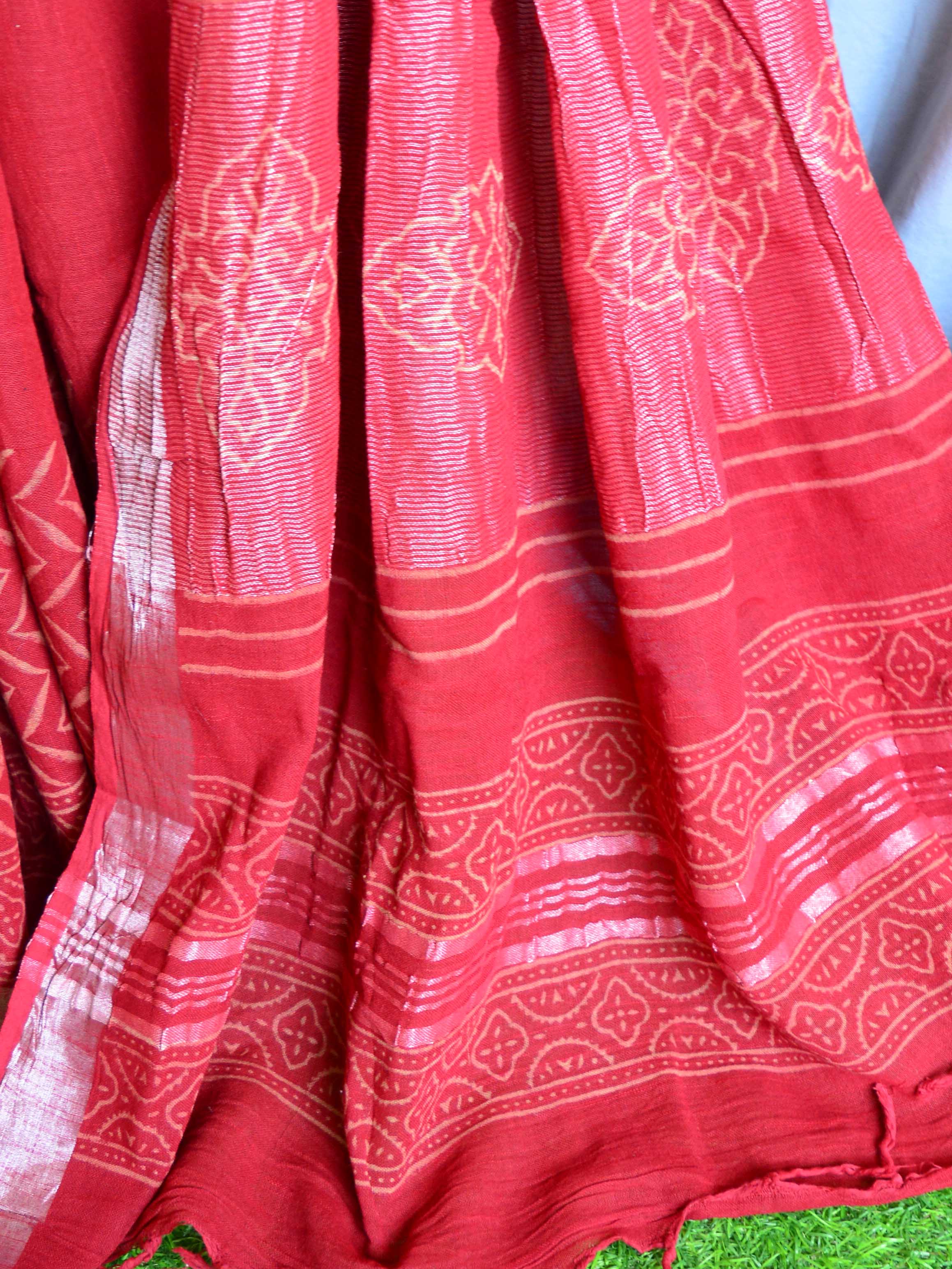 Banarasee Linen Cotton Bagru Hand-Block Printed Saree-Maroon