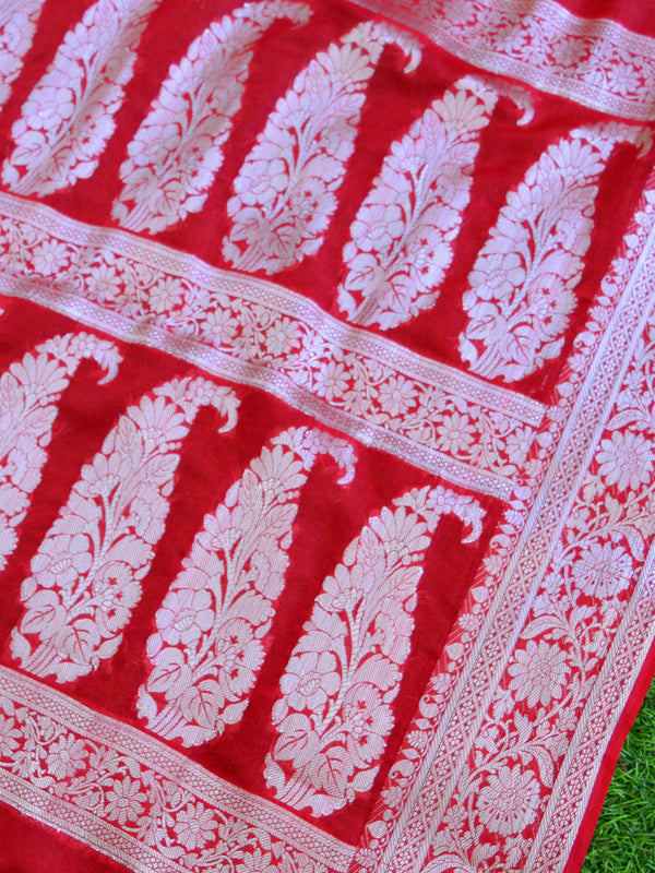 Banarasee Handwoven Semi-Chiffon Saree With Silver Zari-Red