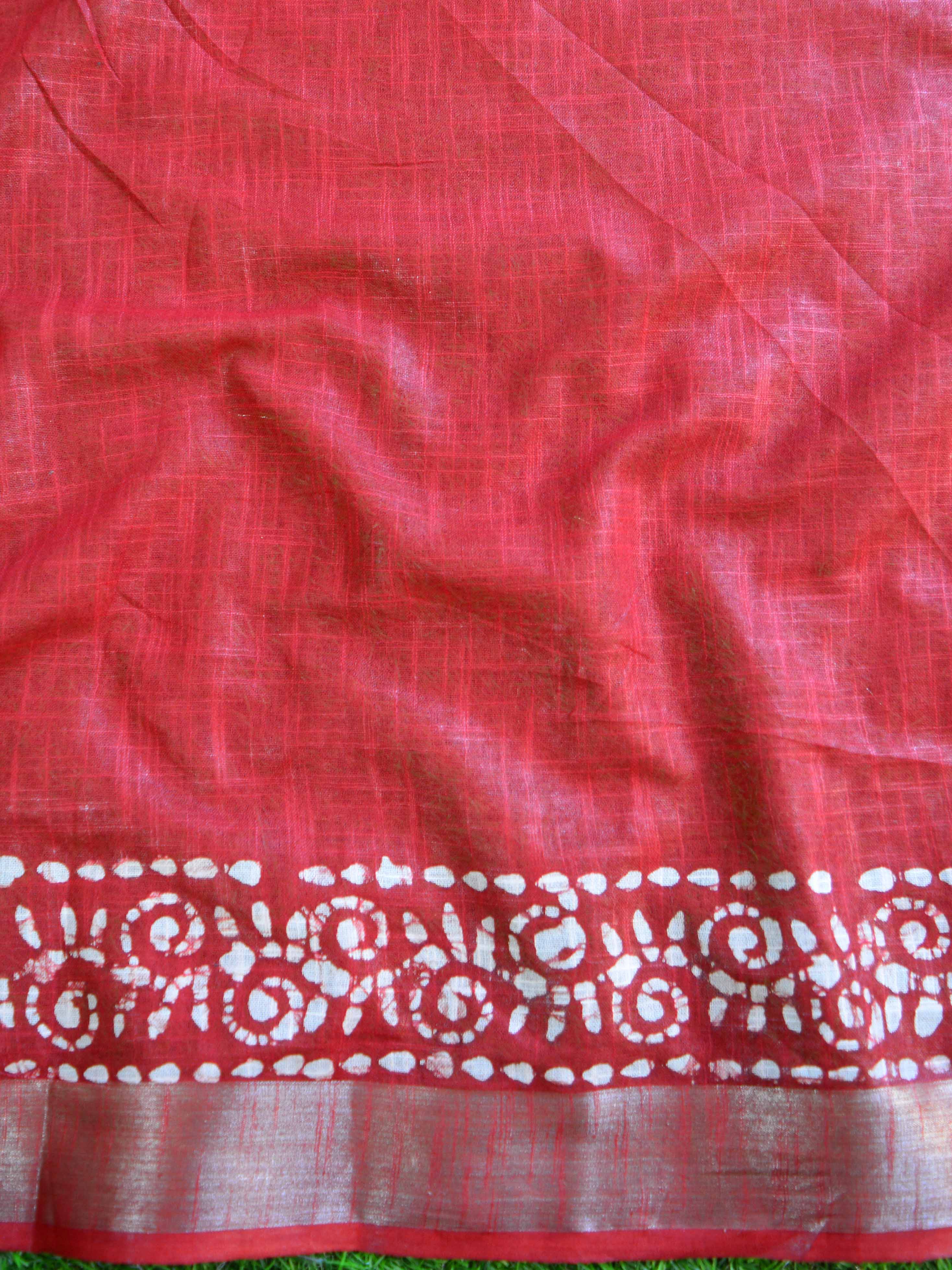 Bhagalpur Handloom Pure Linen Cotton Hand-Dyed Batik Pattern Saree-Rust & Red