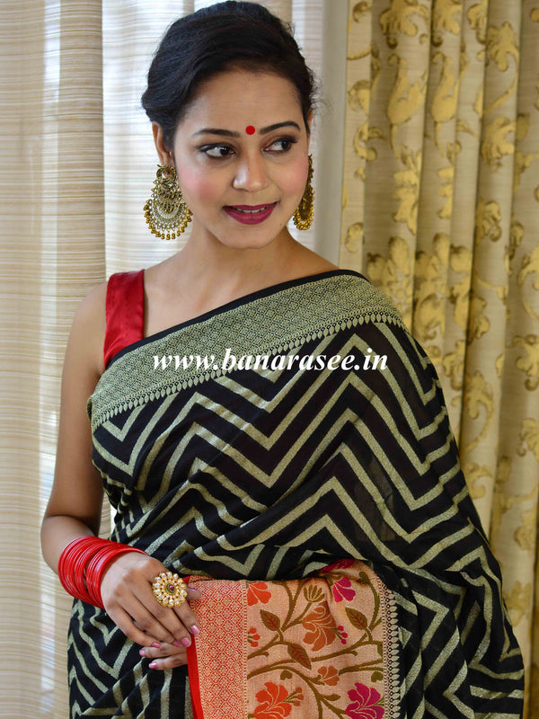 Banarasee Handwoven Semi-Chiffon Saree With Zig-Zag Design-Black & Red