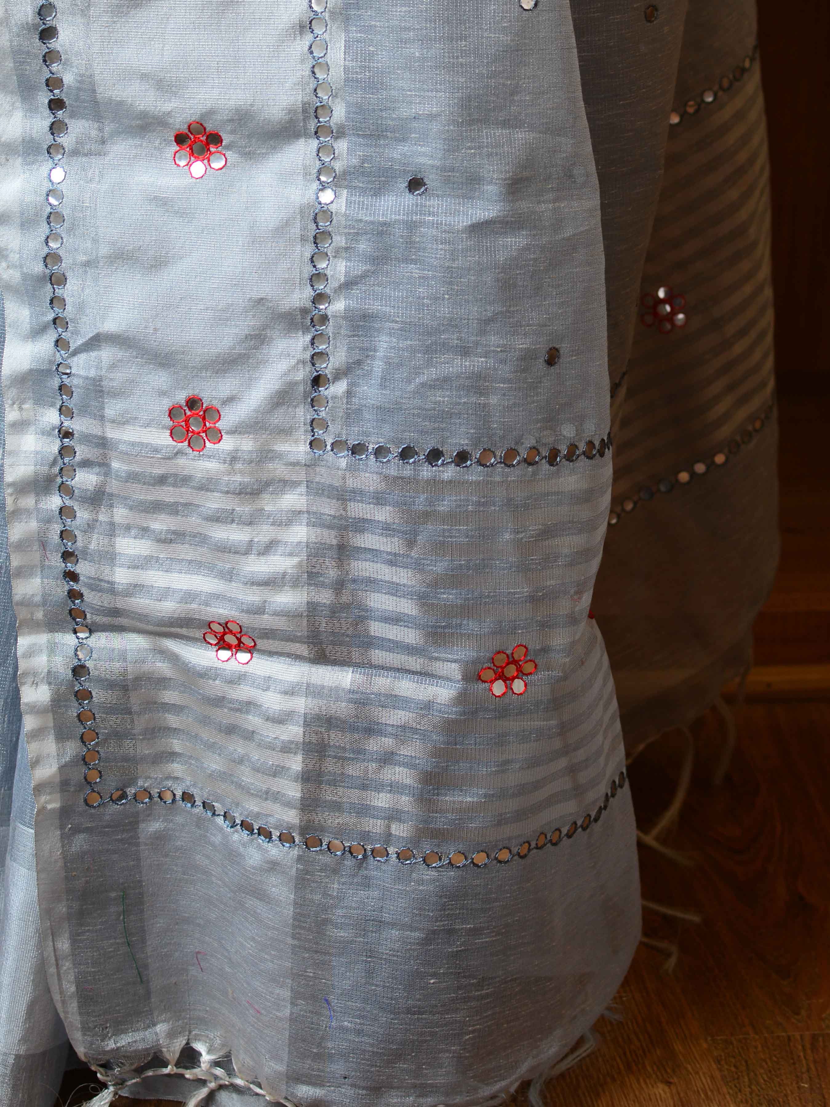 Banarasee Silk Cotton Mix Saree With Mirror Work-Grey