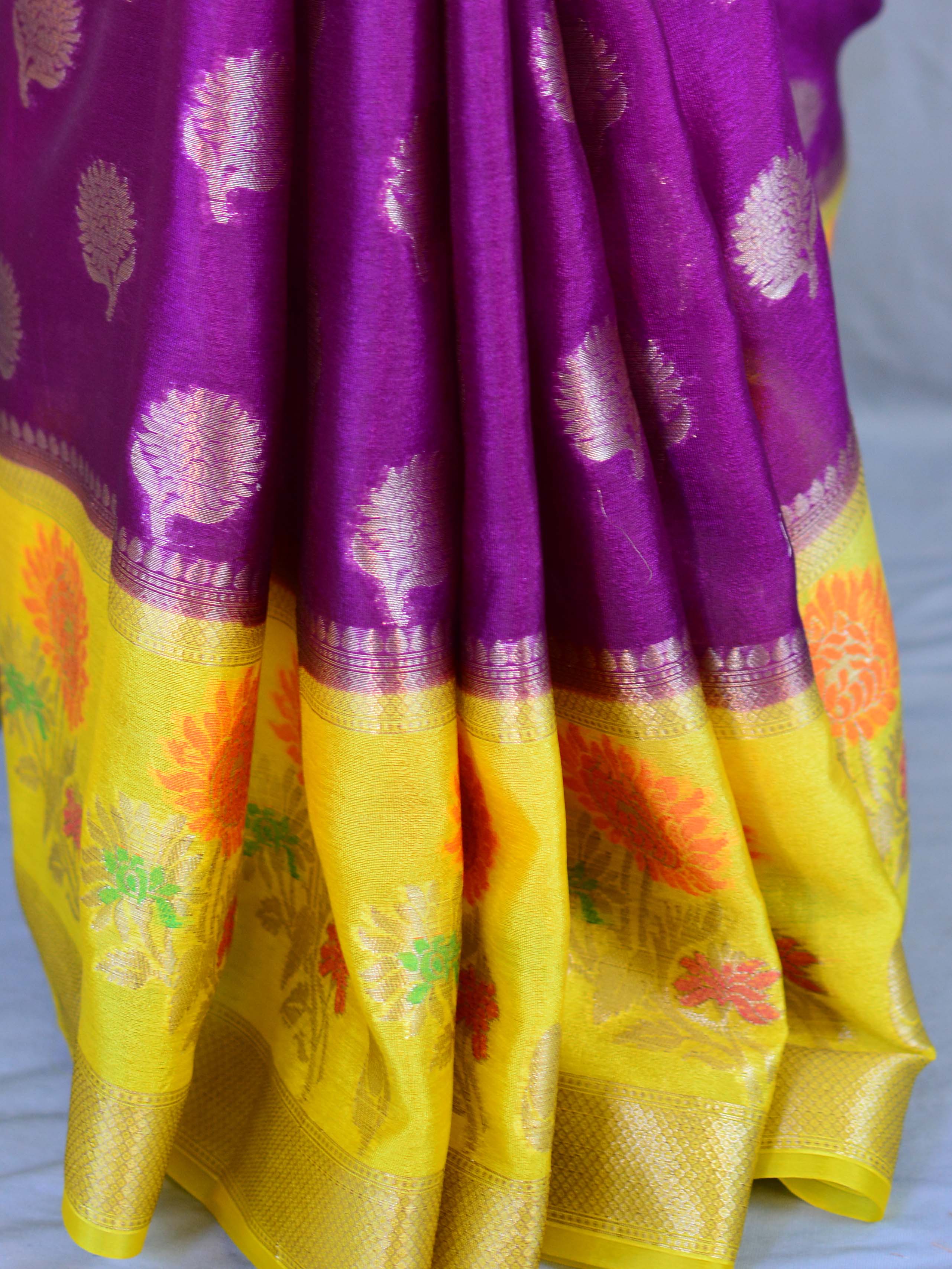 Banarasee Handwoven Semi-Chiffon Saree With Zari Buta & Contrast Border-Violet