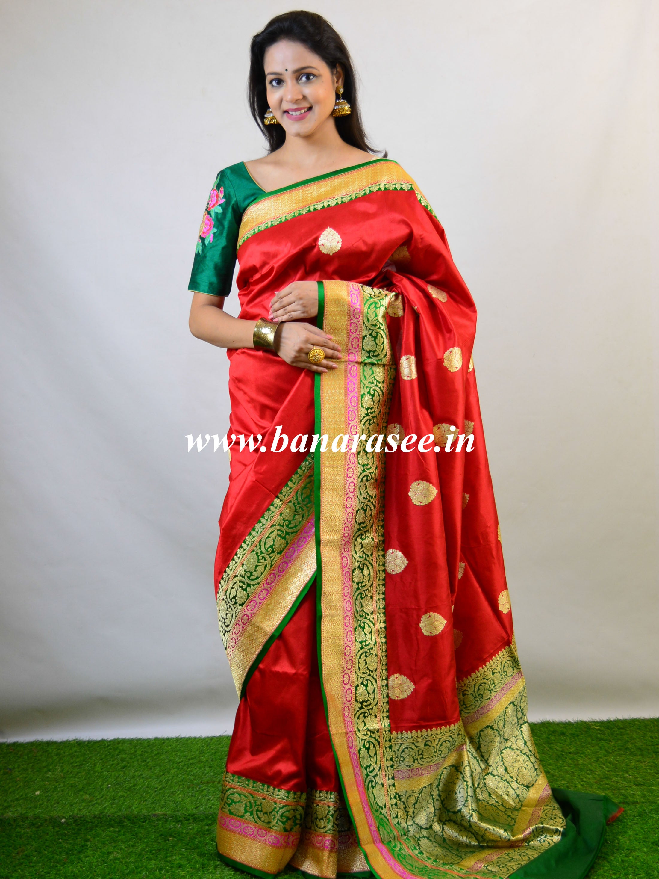 Banarasee Handloom Pure Katan Silk Sari With Skirt Border-Red