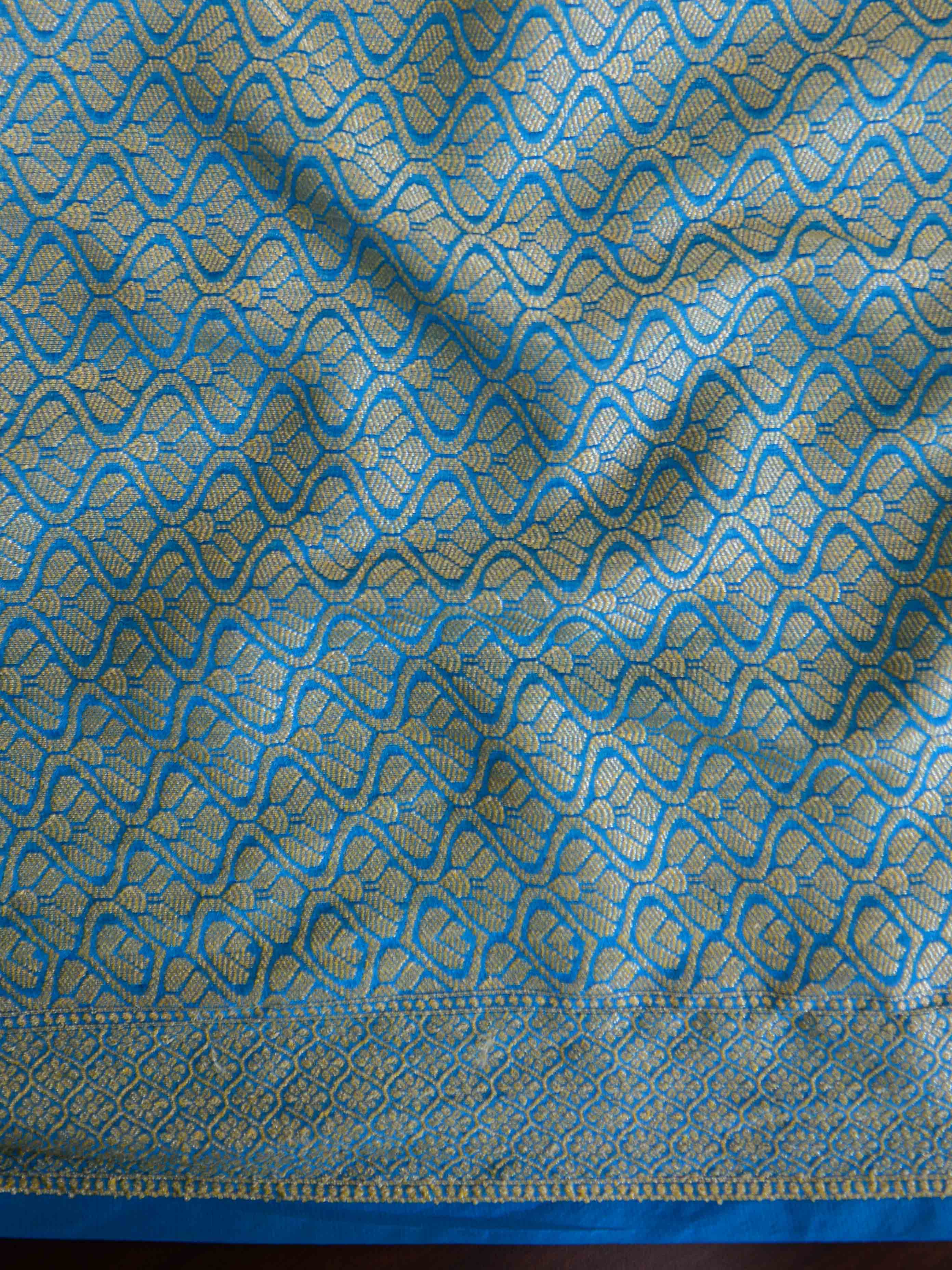 Banarasee Handwoven Semi-Chiffon Saree With Zig-Zag Design-Turquoise Blue