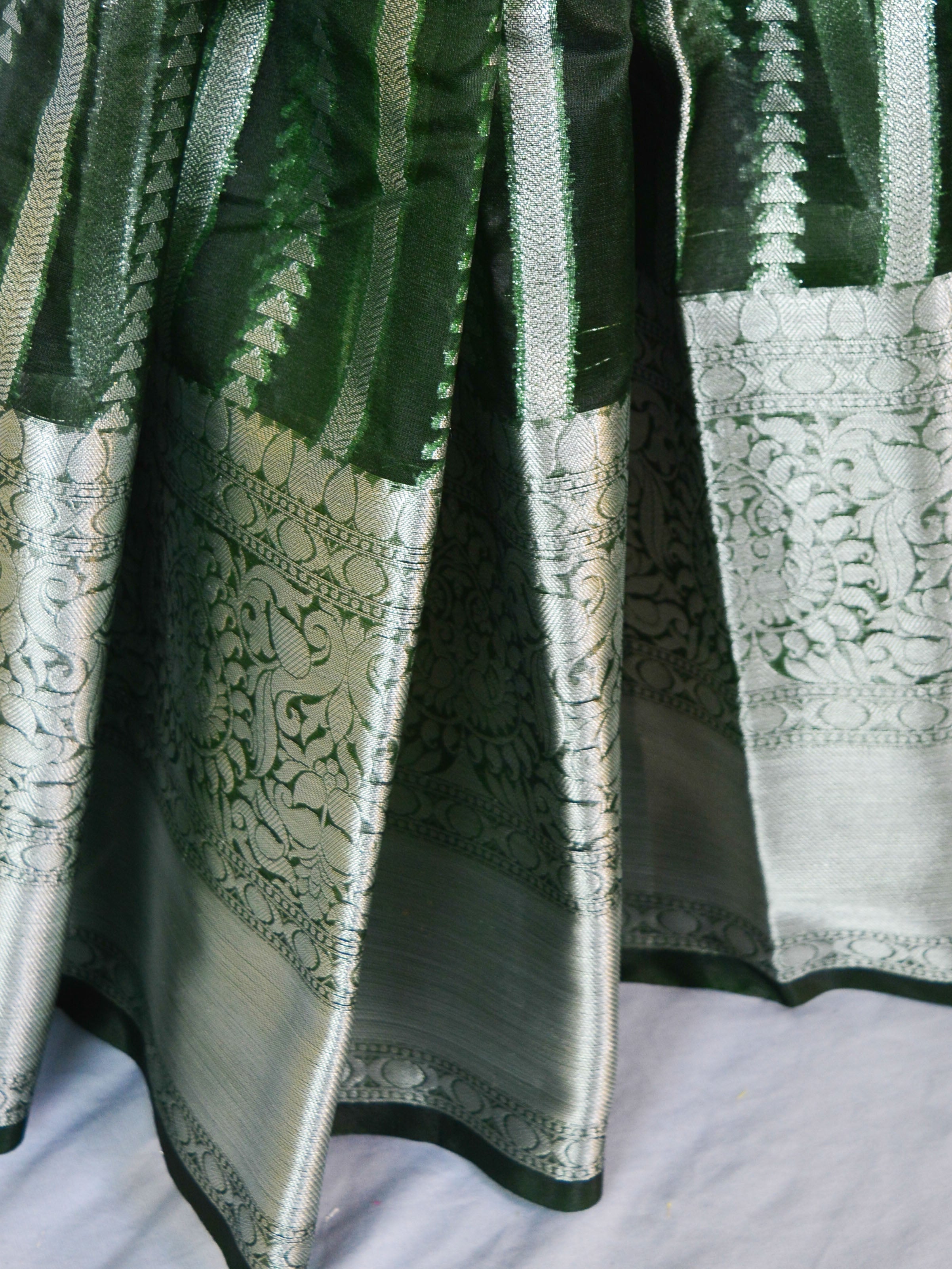 Banarasee Organza Mix Saree With Silver Zari-Green