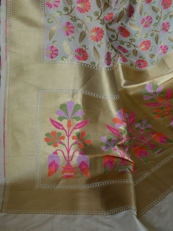 Banarasee Pure Silk Saree With Floral Jaal-White
