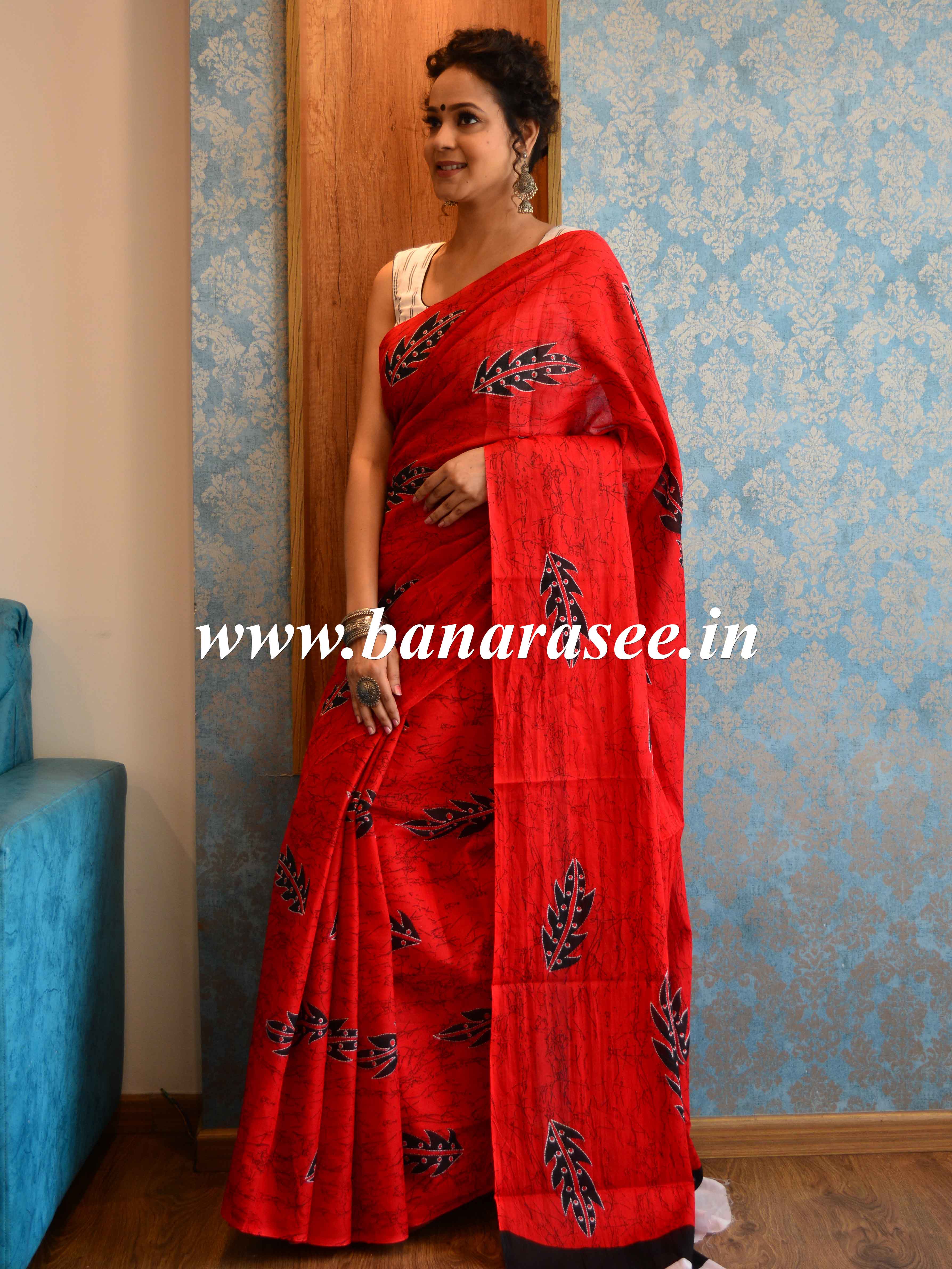 Handloom Mul Cotton Ajrakh Print Saree-Red