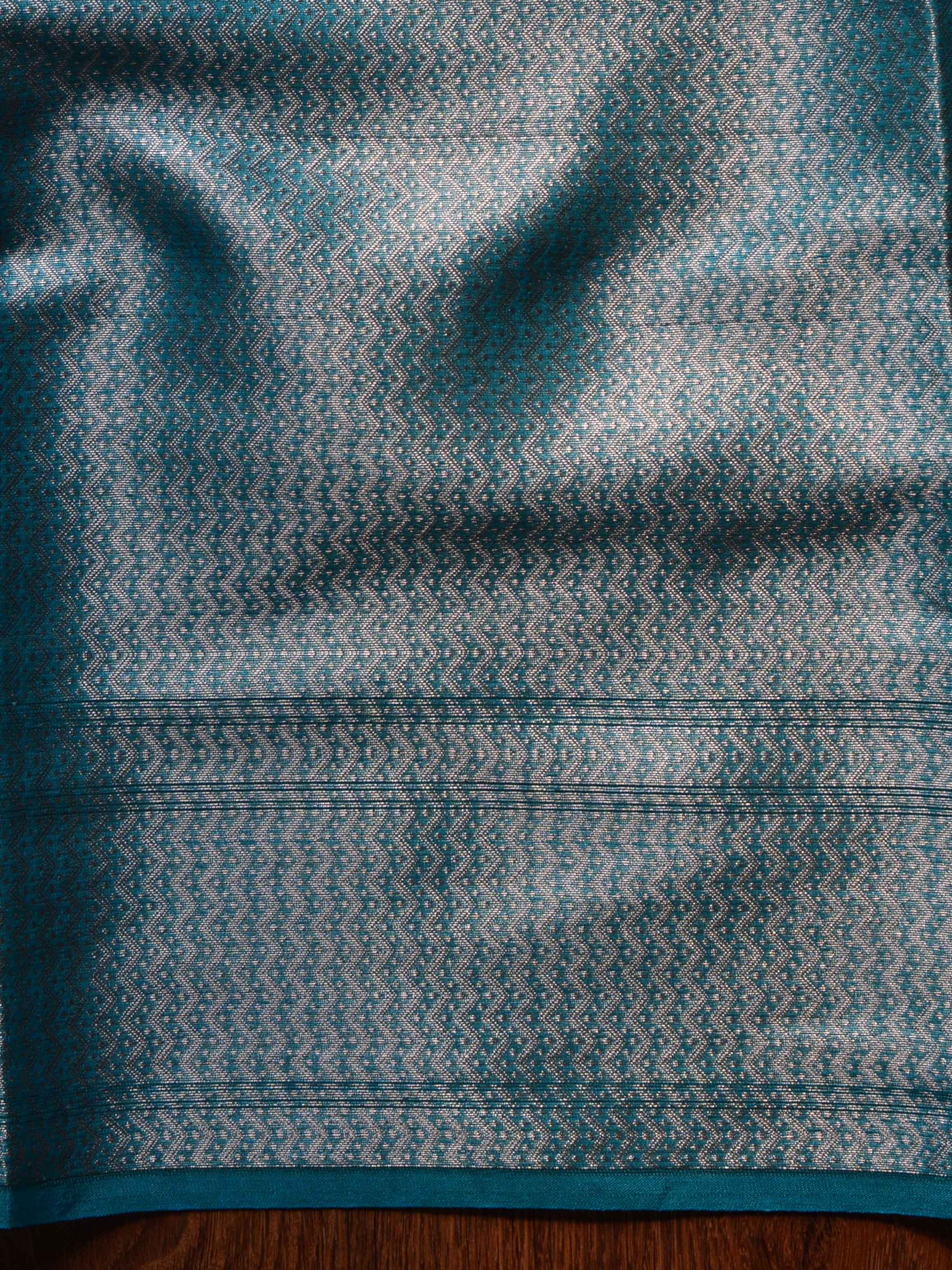 Banarasee Organza Mix Saree With Silver Zari Buta & Dual Color Design-Green & Blue