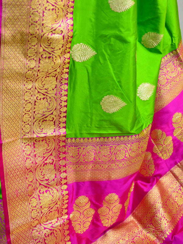 Banarasee Handloom Pure Katan Silk Sari With Skirt Border-Bright Green