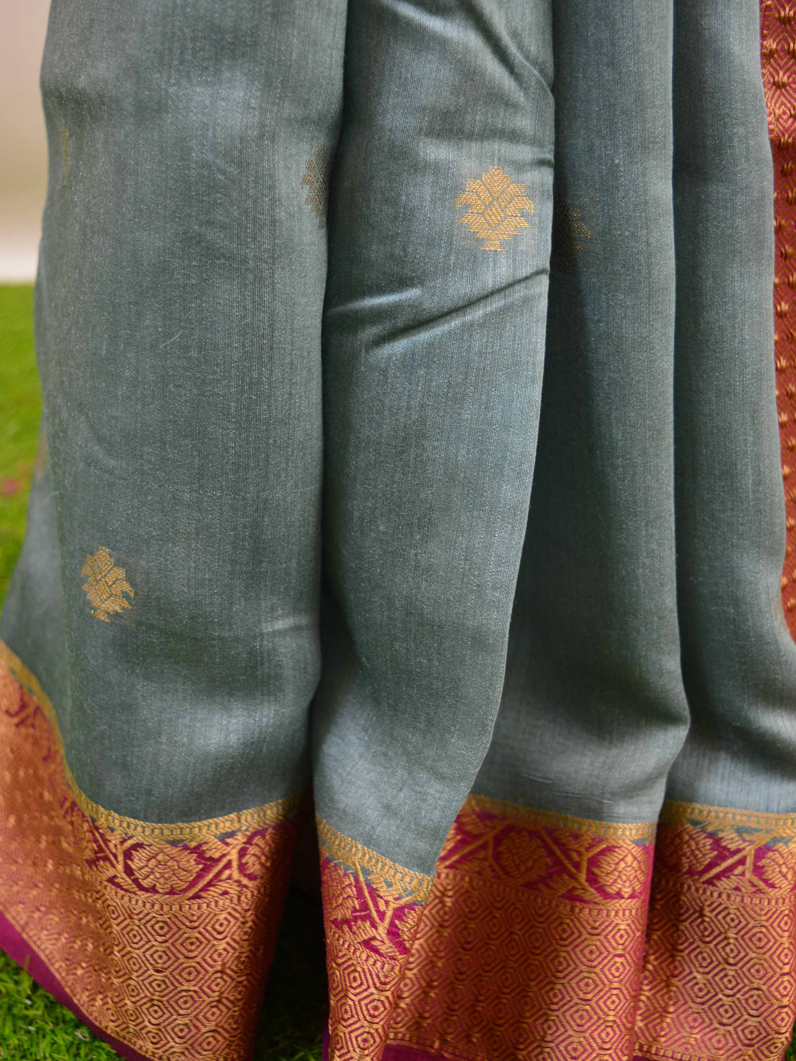 Banarasee Handwoven Pure Muga Silk Sari With Floral Border & Pallu-Gray