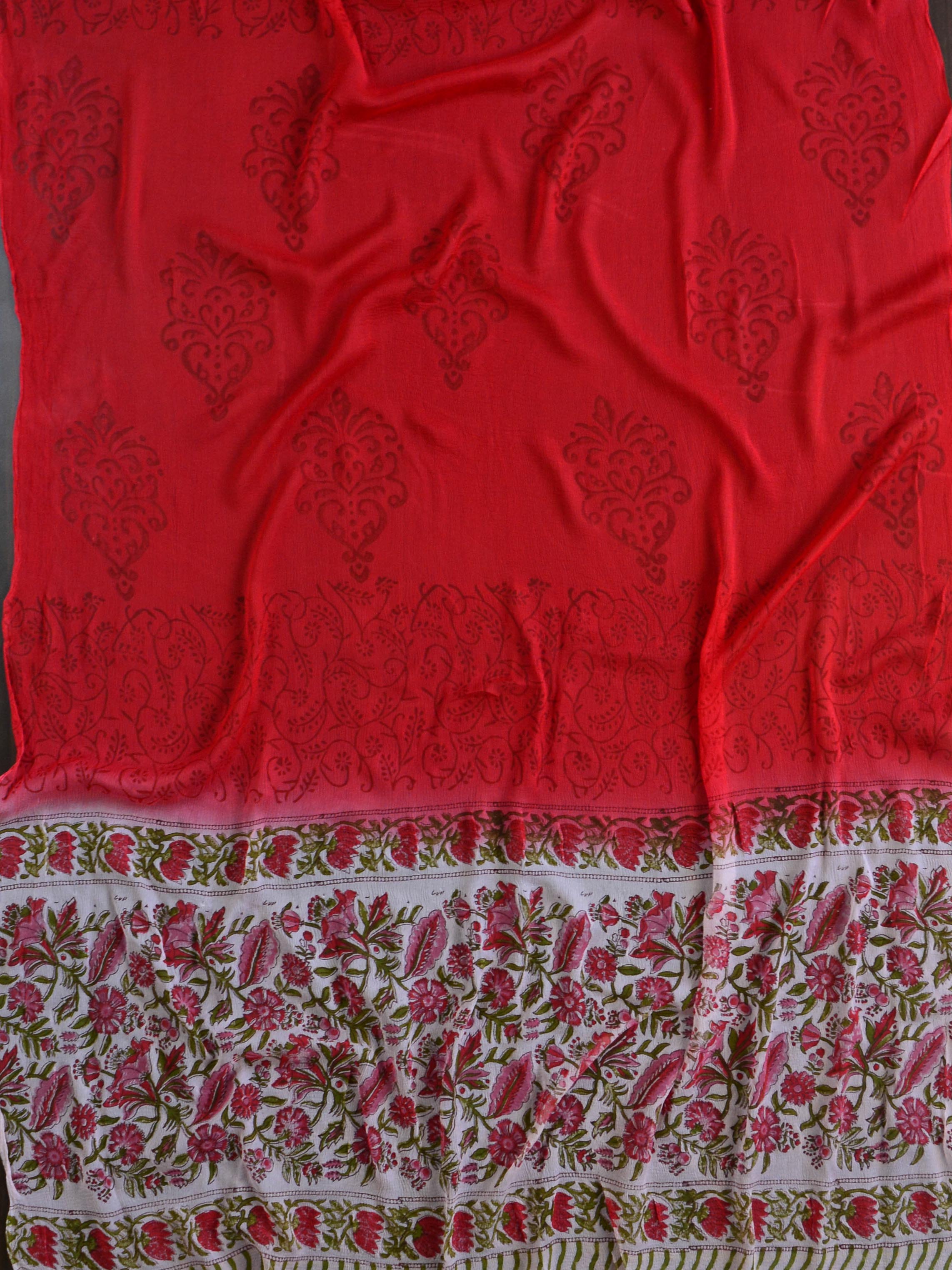 Handloom Mul Cotton Handblock Printed Suit Set With Chiffon Dupatta-Red & White
