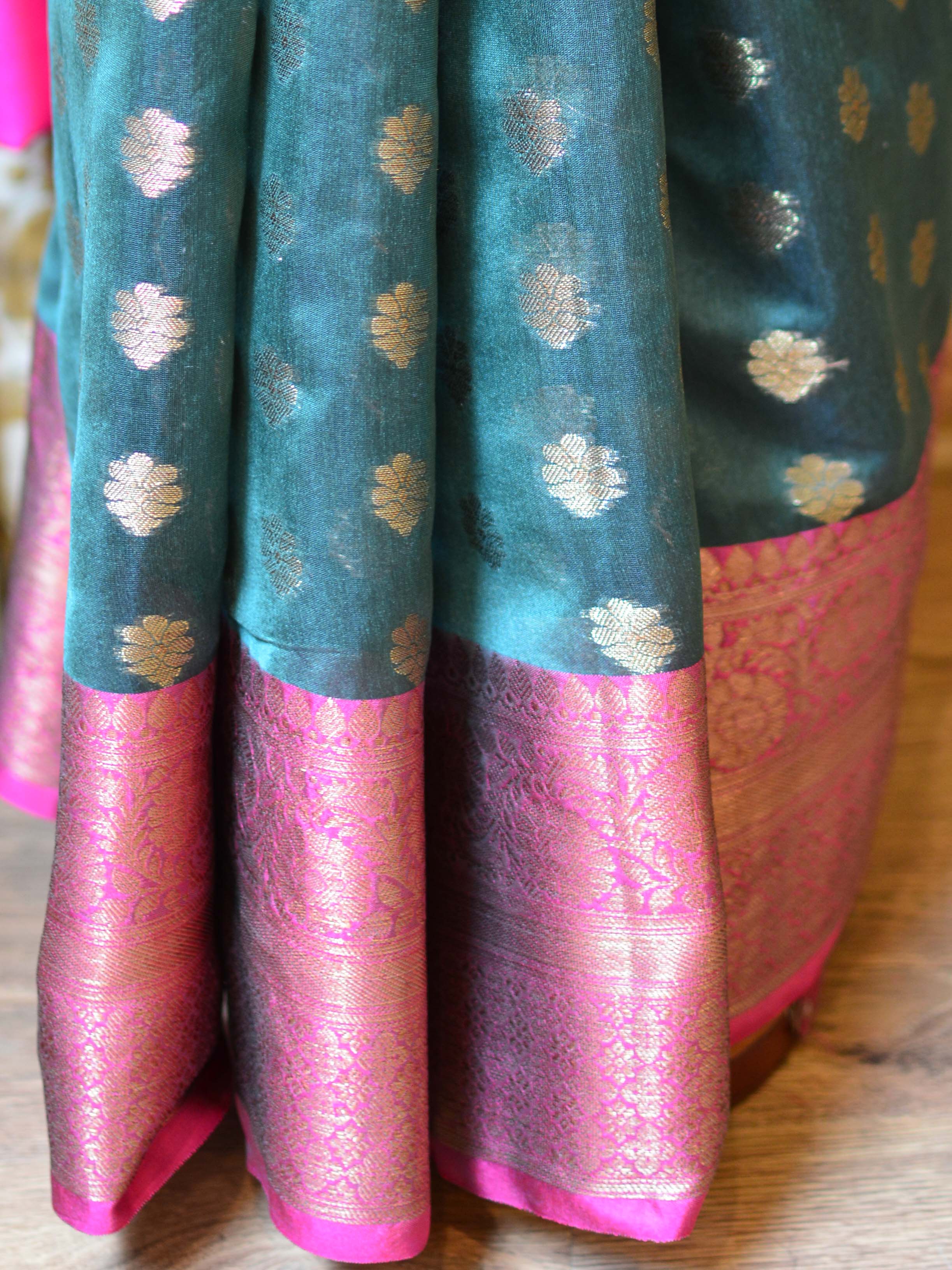 Banarasee Cotton Silk Saree With Antique Zari Buti & Contrast Floral Border-Green