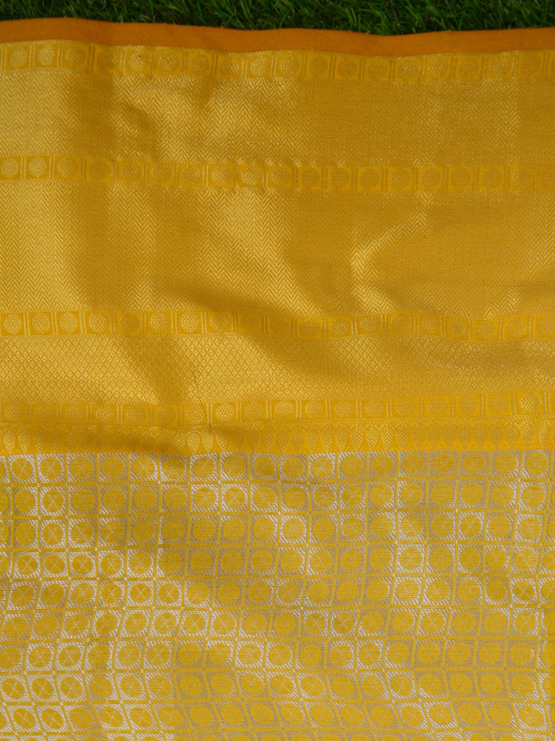 Banarasee Kora Muslin Saree With Tanchoi Weaving & Yellow Skirt Border-Silver