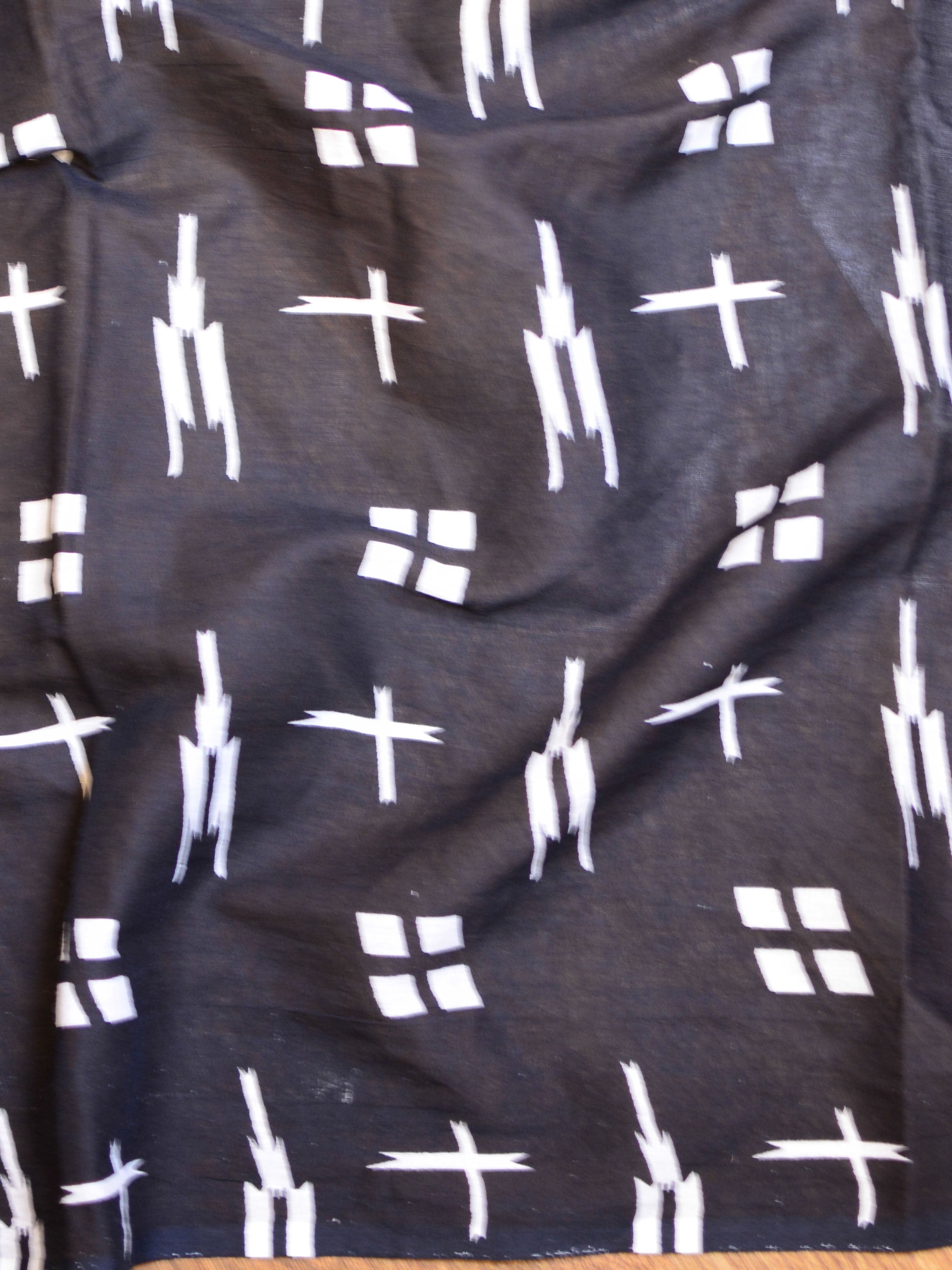 Handloom Mul Cotton Block Print Saree-White & Black