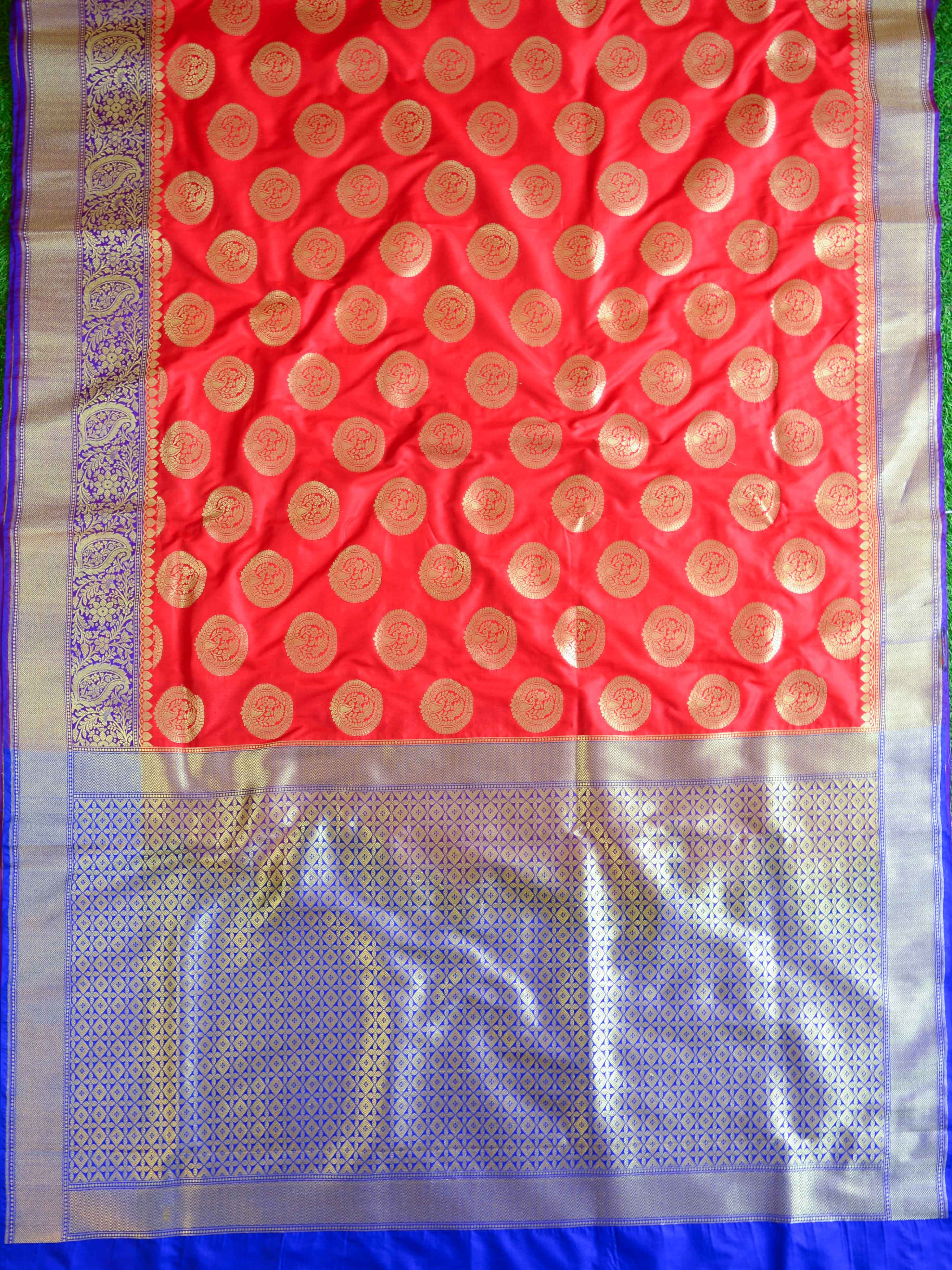 Banarasee Handwoven Semi-Katan Buta Design Saree-Red