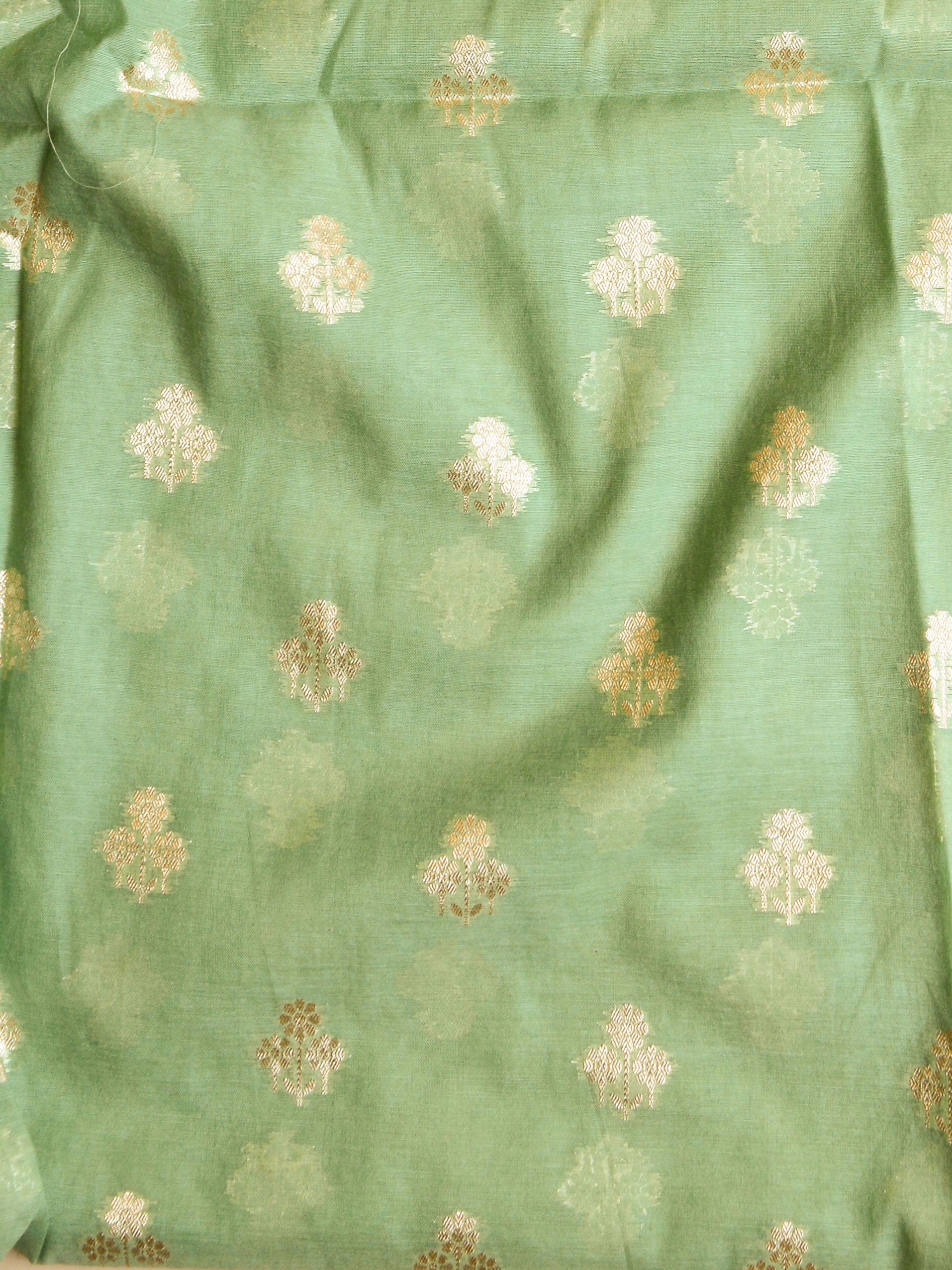 Banarasee Handloom Chanderi Silk Ombre Dyed Zari Work Salwar Kameez Dupatta Set-Pastel Green