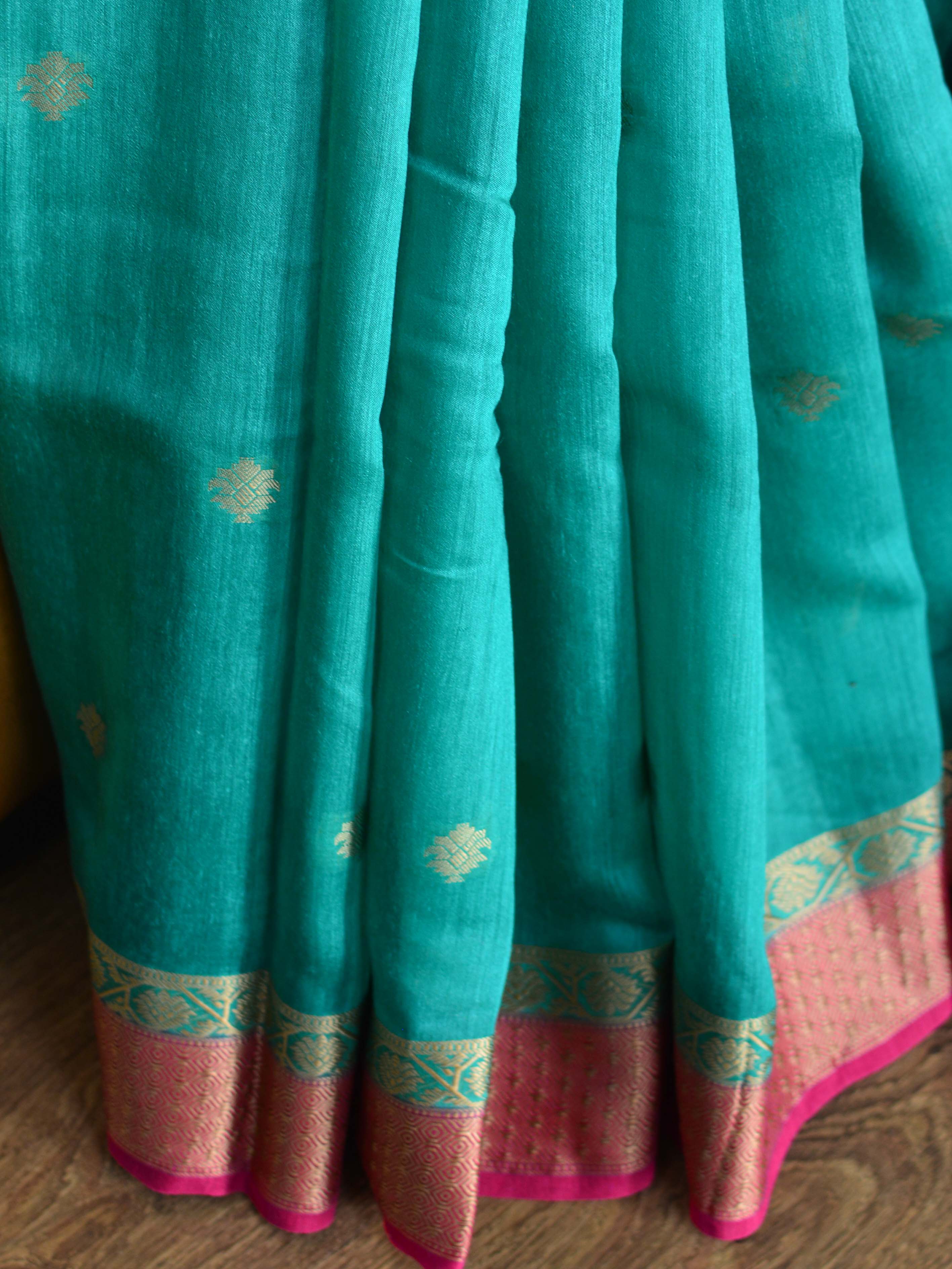 Banarasee Handwoven Pure Muga Silk Sari Buti With Floral Border & Pallu-Green