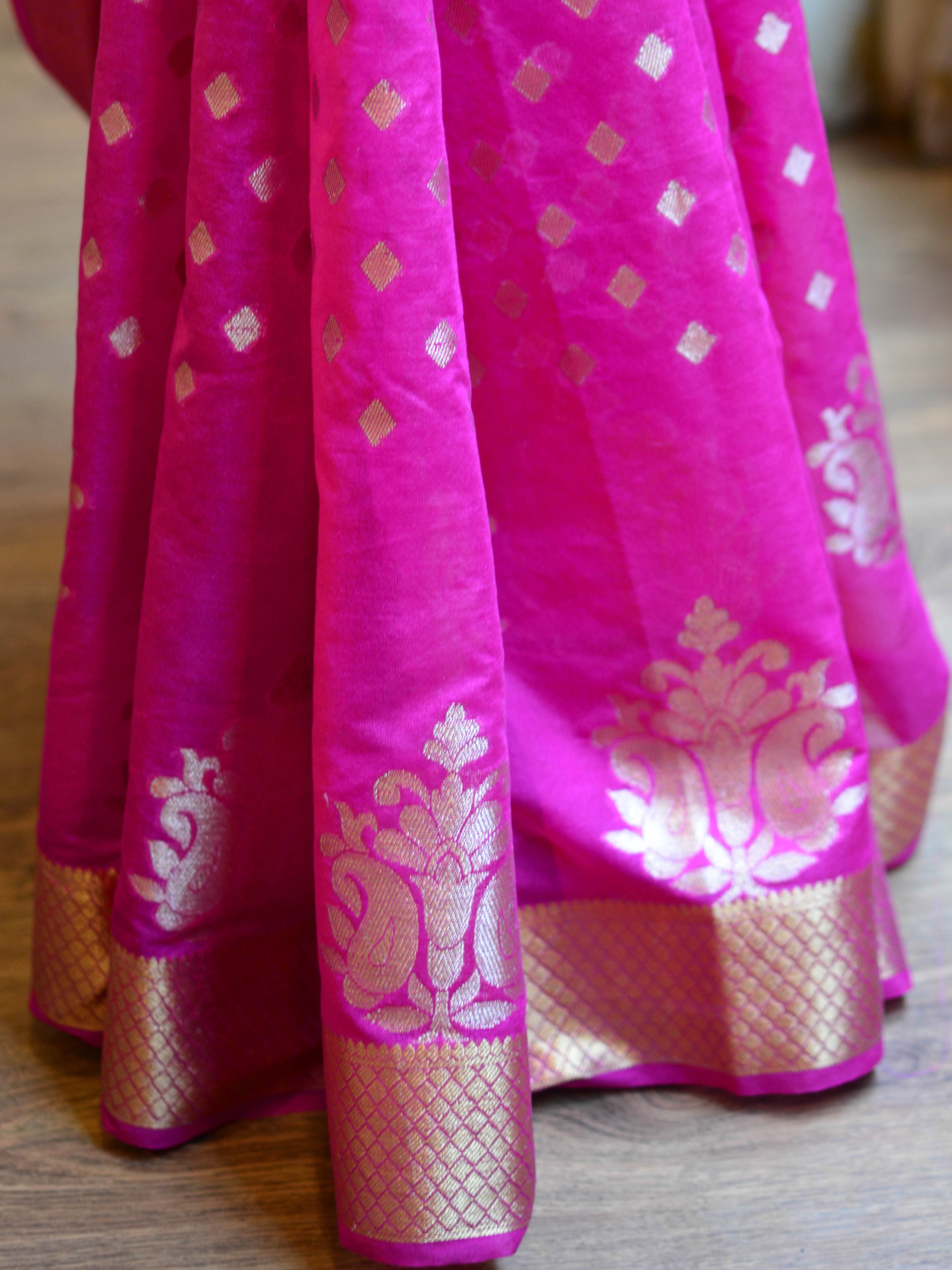 Banarasee Handwoven Semi-Chiffon Saree With Buti Design & Broad Floral Border-Pink