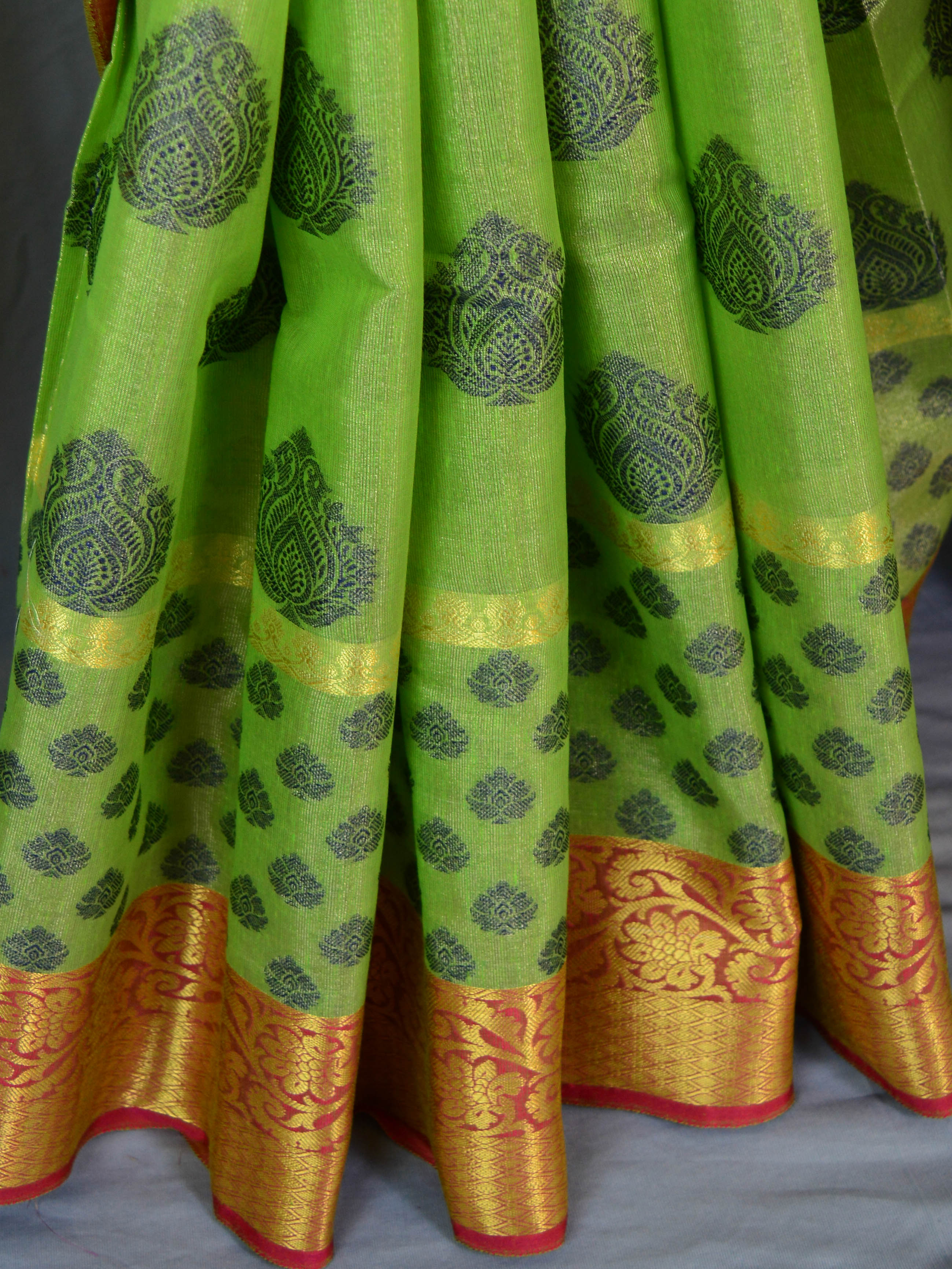 Banarasee Handwoven Broad Border Tissue Saree-Green