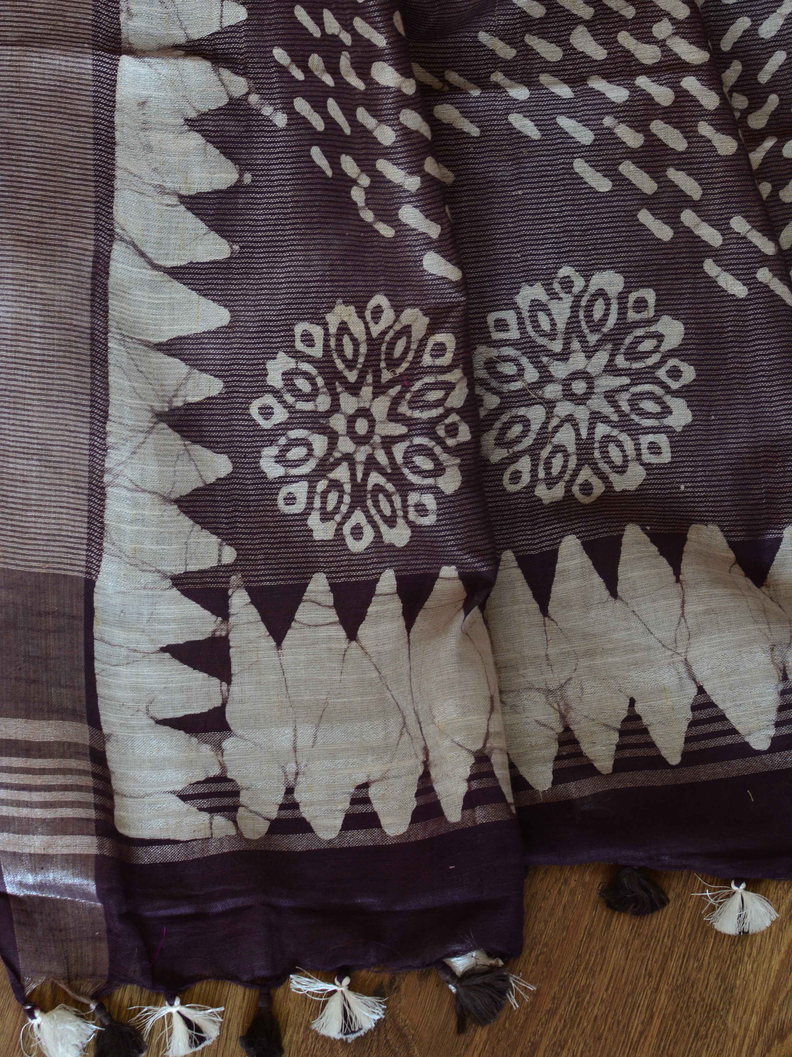 Bhagalpur Handloom Pure Linen Cotton Hand-Dyed Batik Pattern Saree-Brown
