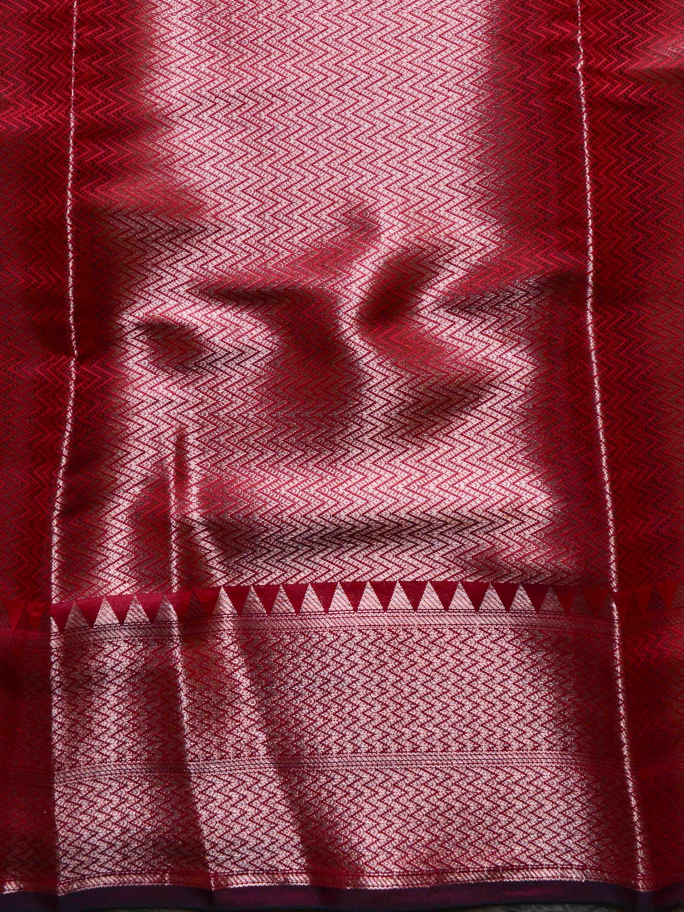 Kanjivaram Handwoven Semi Silk Saree With Jaal & Zari Border Design-Red