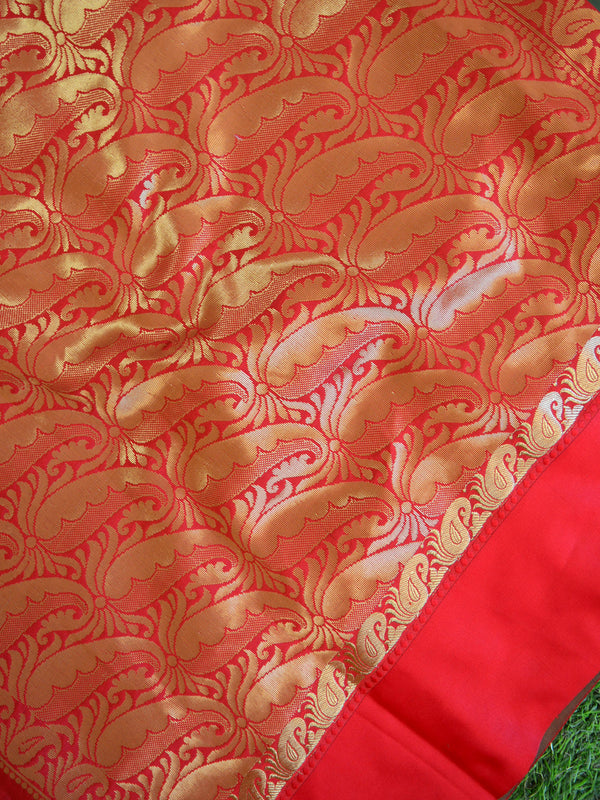 Banarasee Art Silk Saree With Floral Woven Contrast Pallu & Border-Green & Red