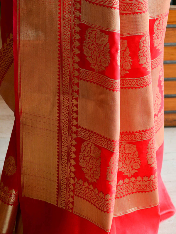 Banarasee Handwoven Semi Silk Saree With Zari Buti & Border-Red