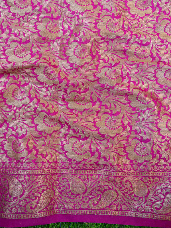 Banarasee Handwoven Semi-Chiffon Saree With Buta Design-Green With Pink