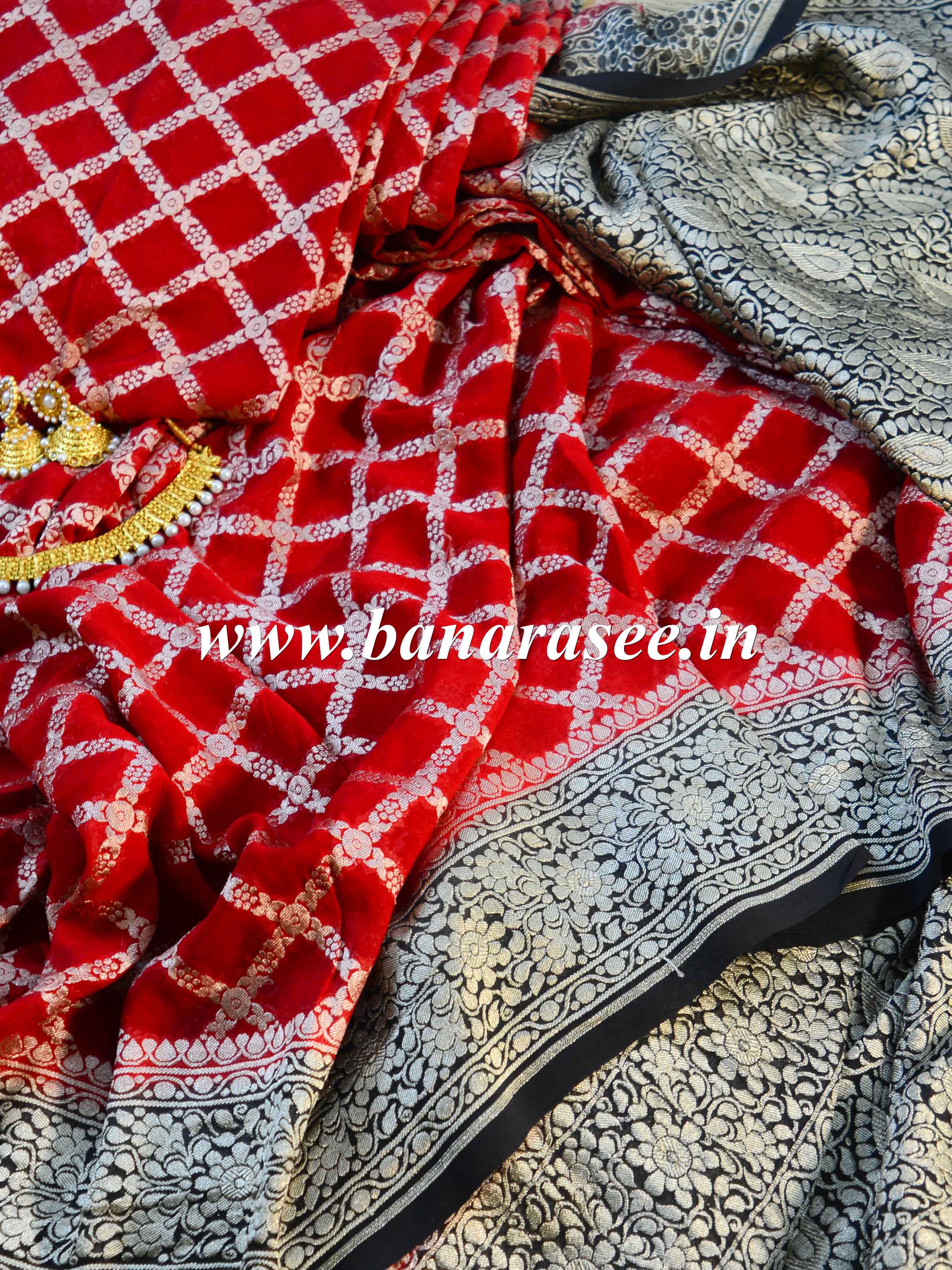 Banarasee Pure Khaddi Chiffon Silk Sari With Jaal Design & Contrast Border-Red
