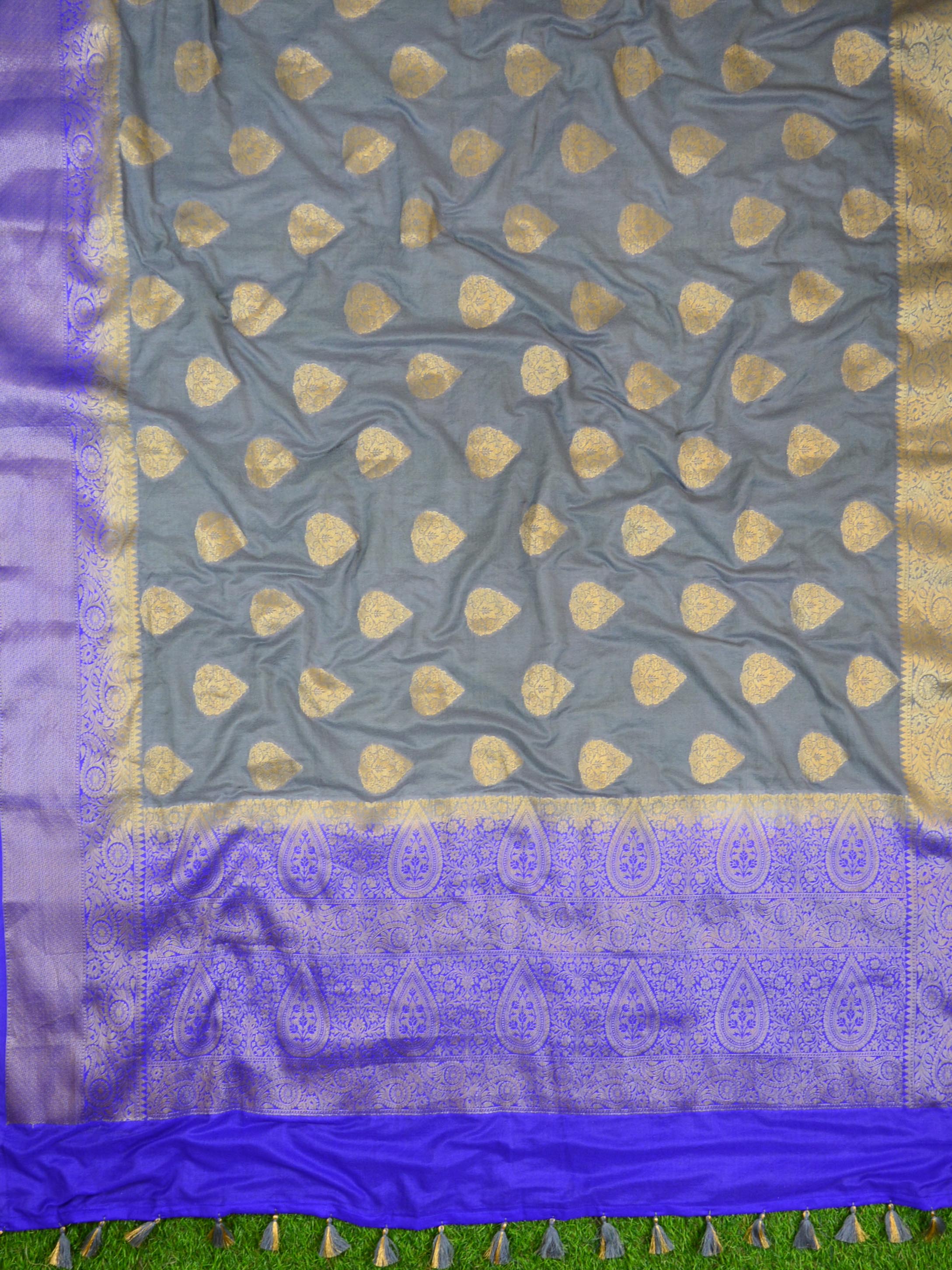 Banarasee Handwoven Semi-Chiffon Sari With Buta Design-Gray With Blue