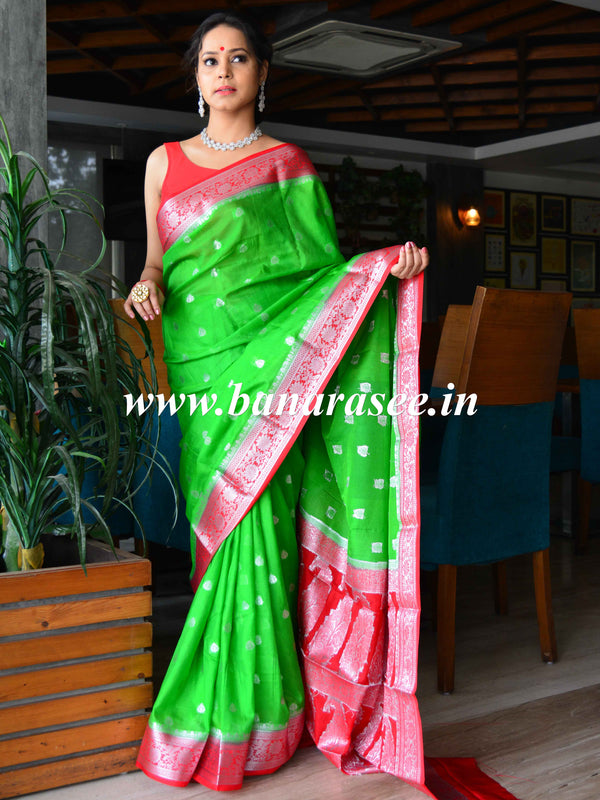 Banarasee Handwoven Semi-Chiffon Saree With Floral Zari Design-Green & Red