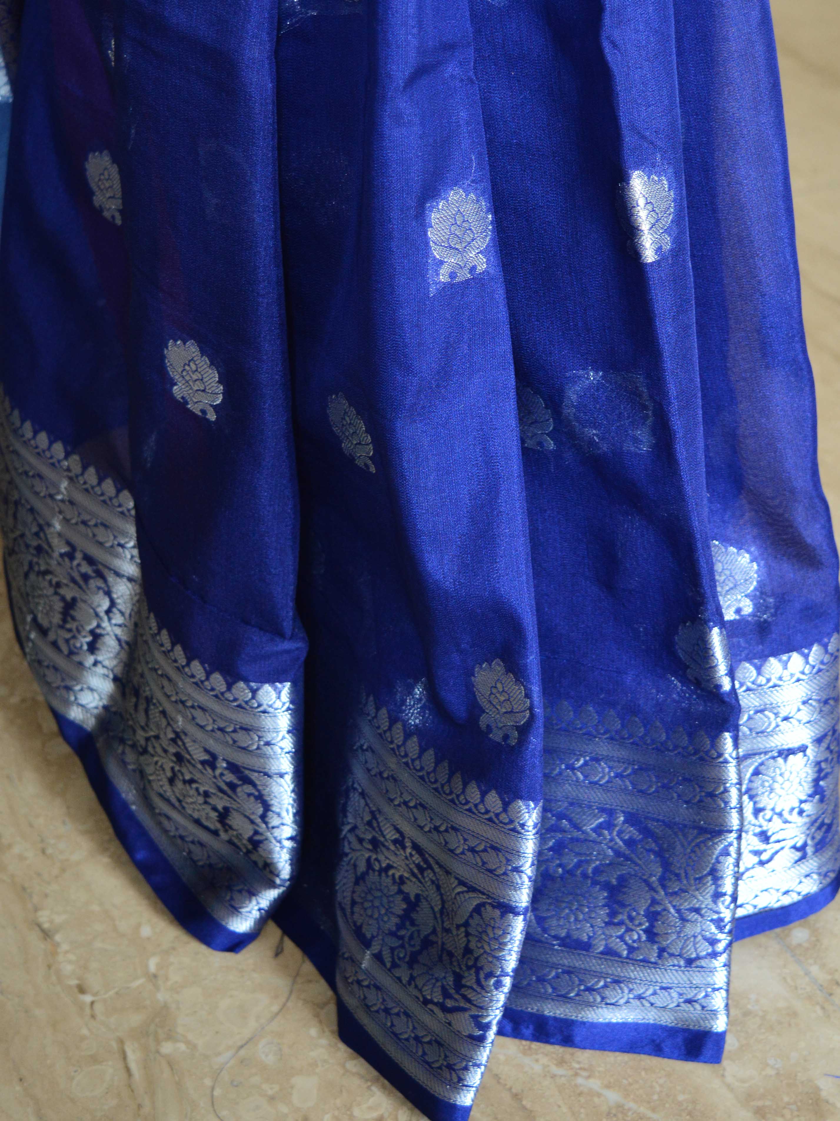Banarasee Handwoven Semi-Chiffon Saree With Silver Zari & Dual Color-Blue