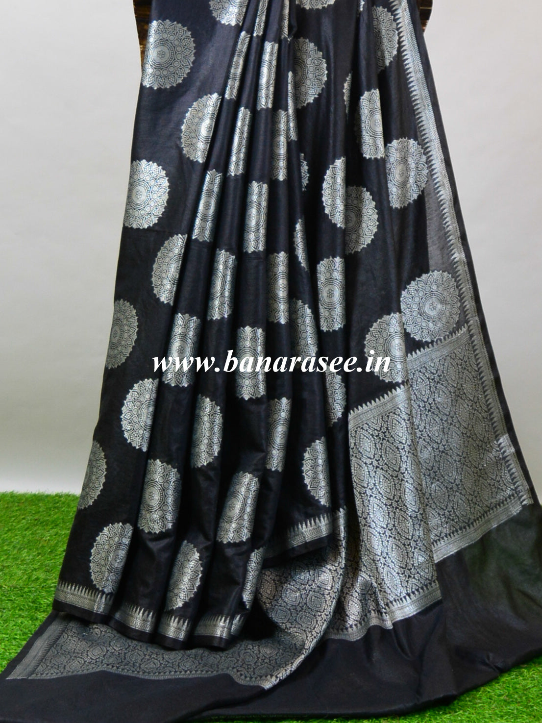 Banarasee Cotton Silk Saree With  Silver Zari Buta & Border-Black