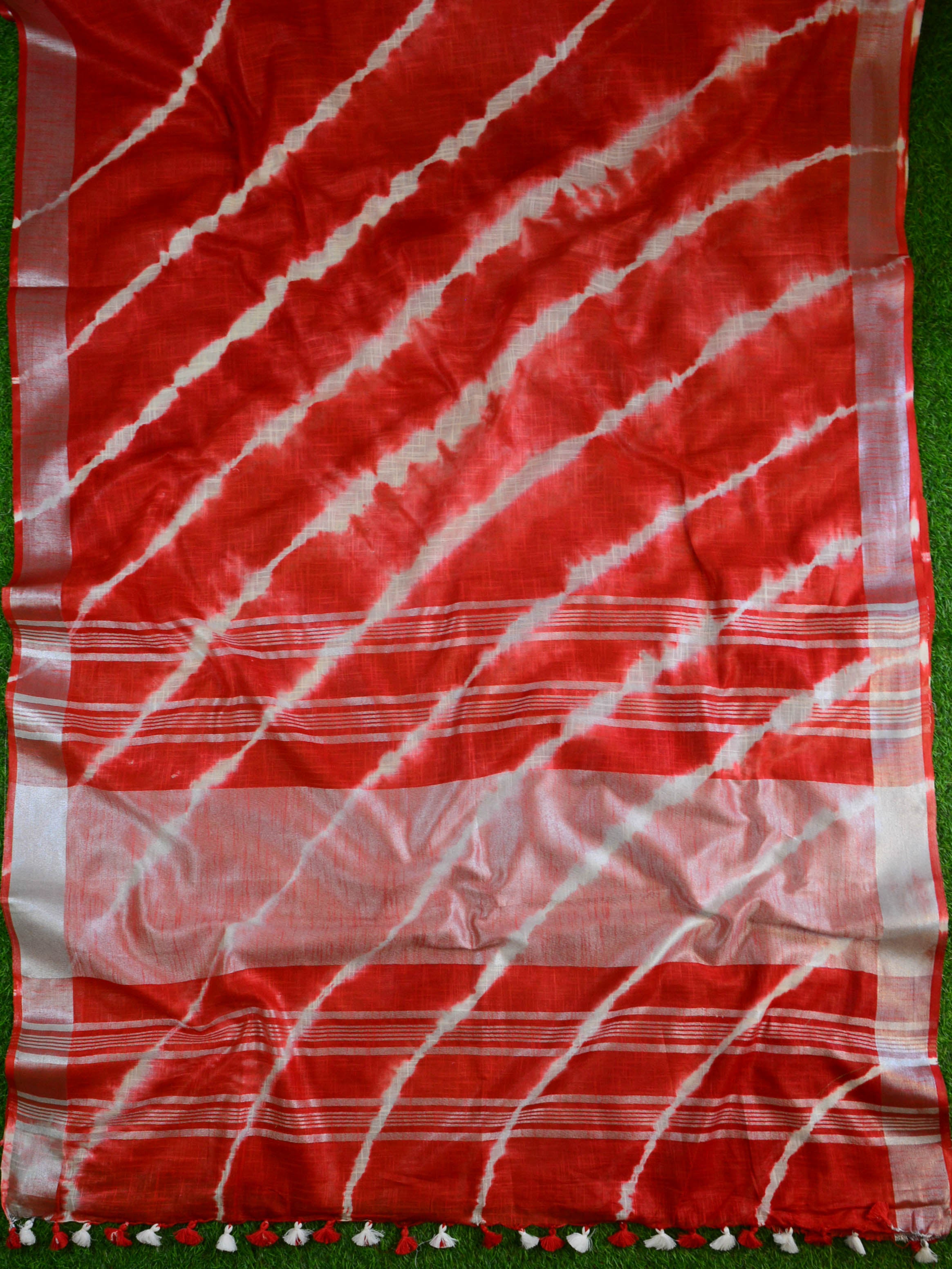 Bhagalpur Handloom Pure Linen Cotton Hand-Dyed Leheriya Pattern Saree & Ikkat Blouse-Red