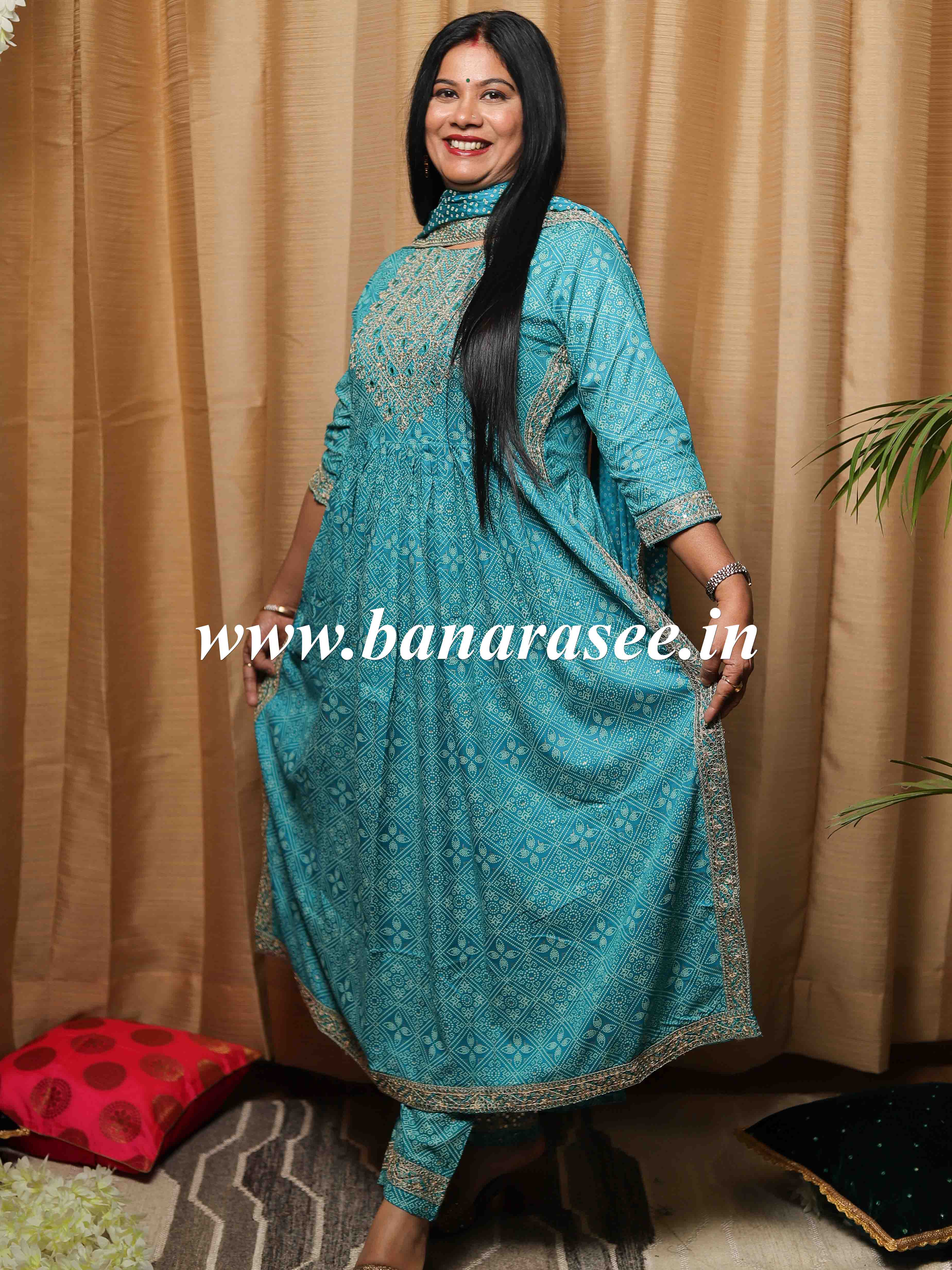 Banarasee Semi Silk Bandhani Print Kurta Pants With Dupatta Suit Set-Green