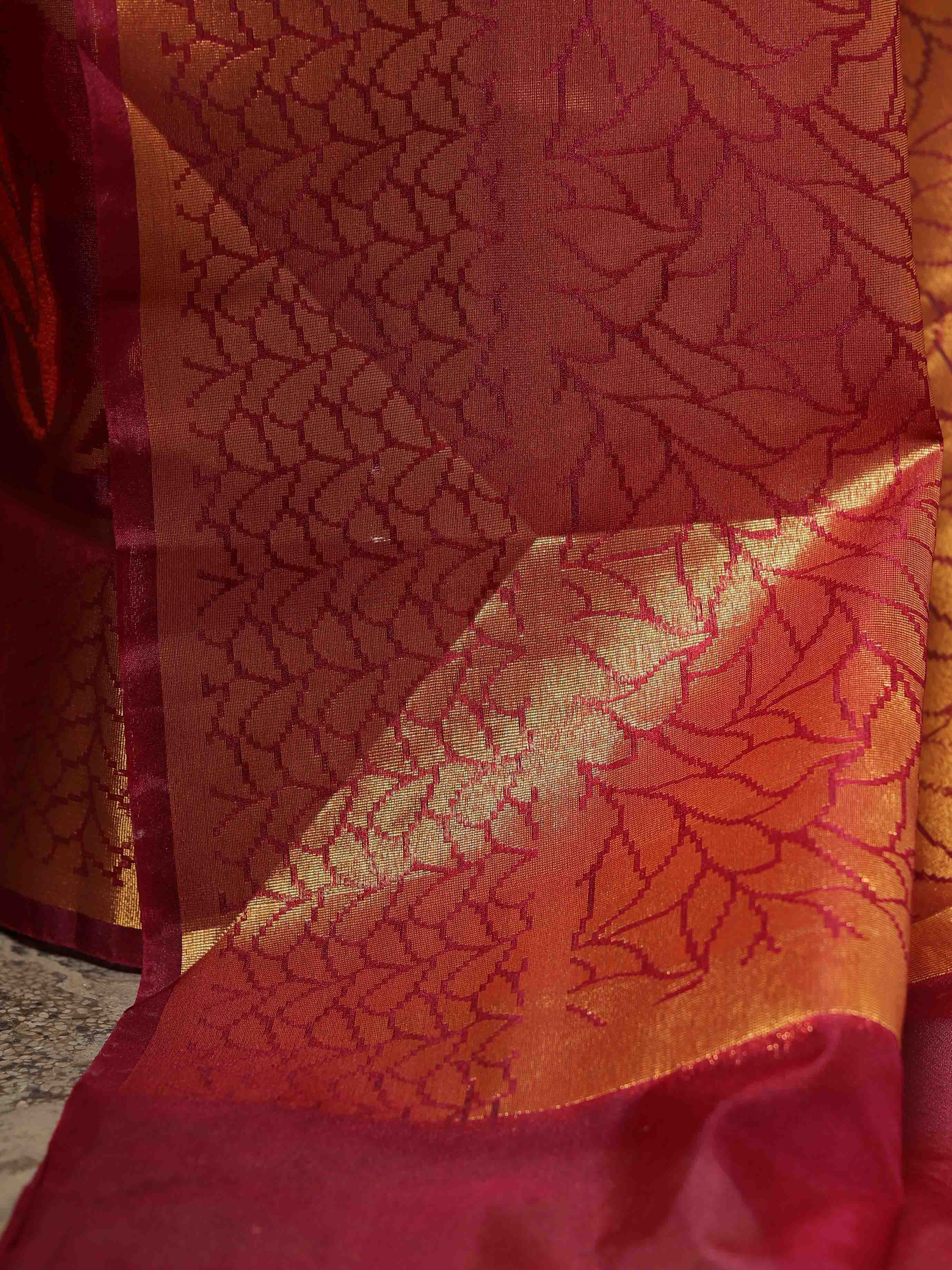 Banarasee Handwoven Zari Border Tissue Saree With Jaal Design-Maroon