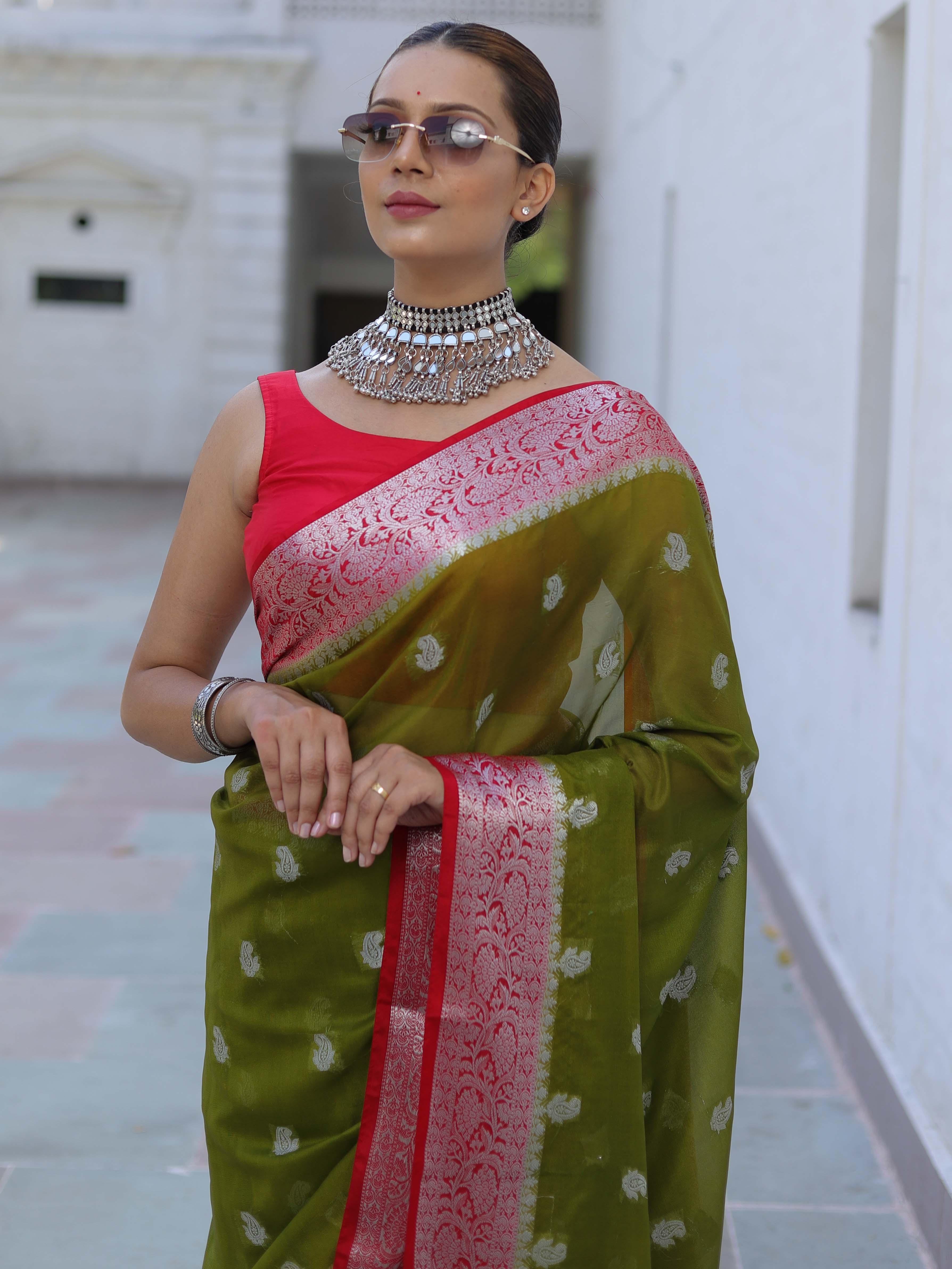 Banarasee Handwoven Semi-Chiffon Saree With Silver Zari Buti & Contrast Border-Green & Red