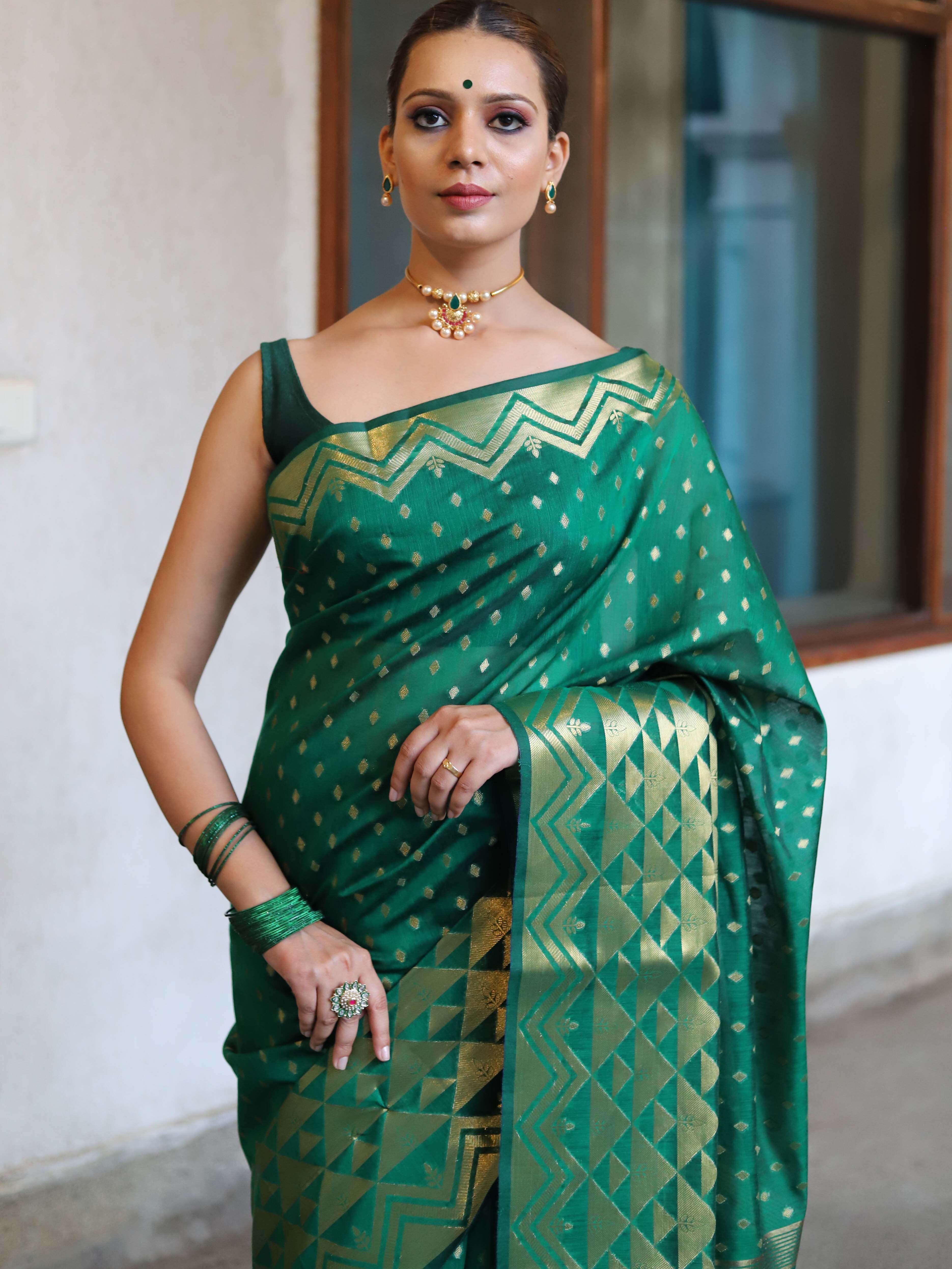 Banarasee Handwoven Pure Silk Cotton Saree With Zari Buti & Border-Green