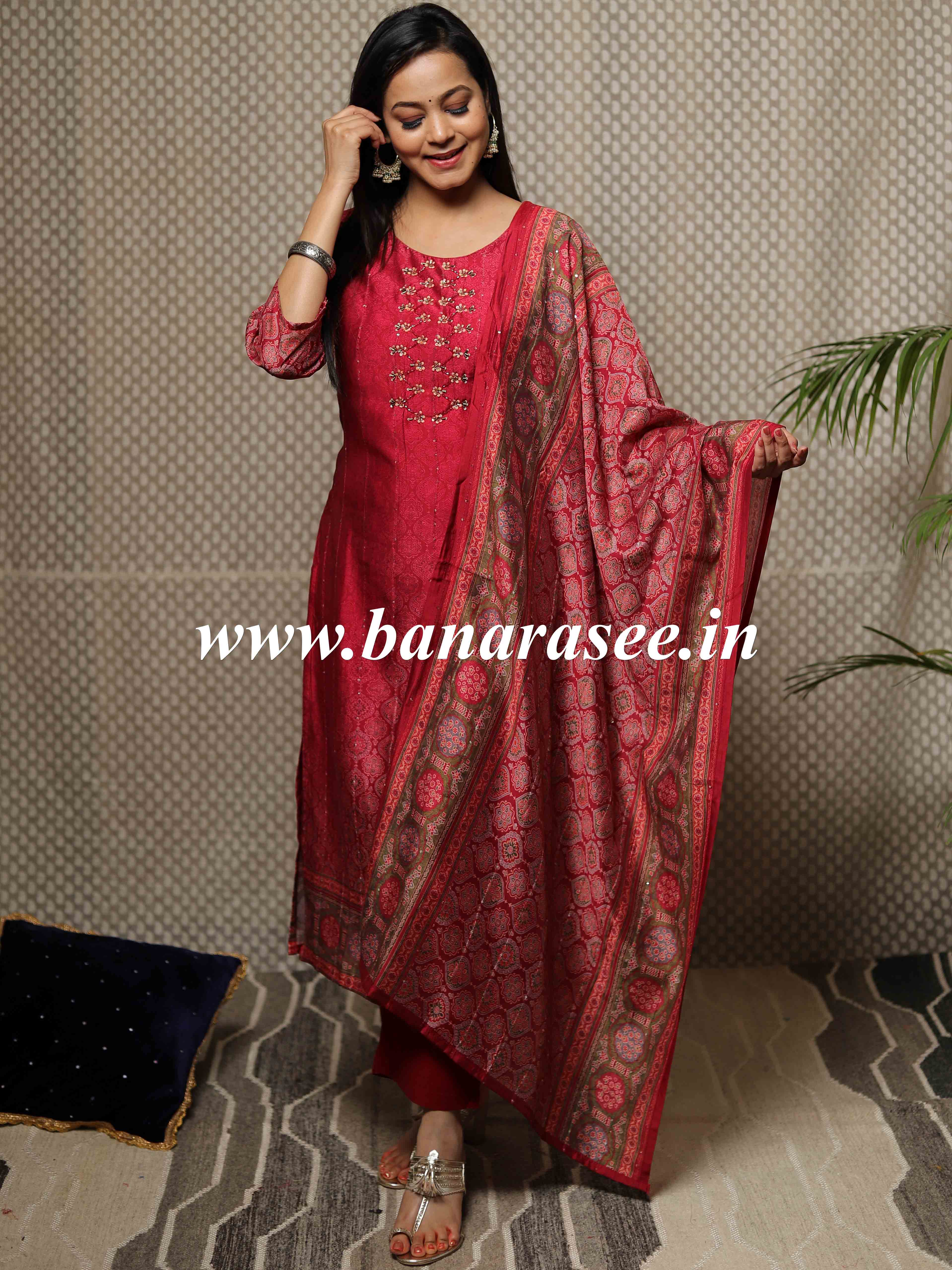 Banarasee Chanderi Kurta Pants With Dupatta Suit Set-Red