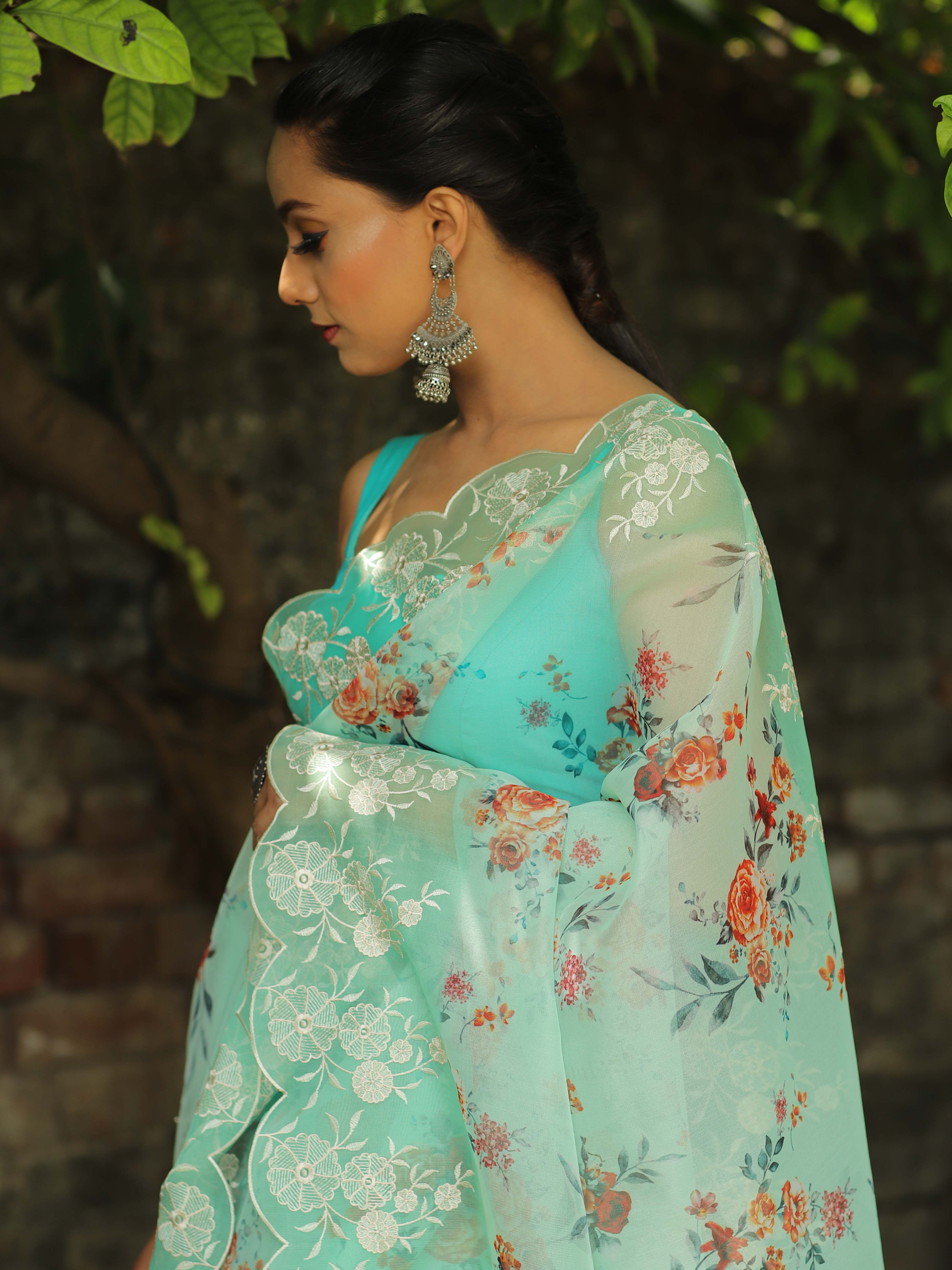 Banarasee Organza Silk Embroidered Saree With Digital Floral Print-Green