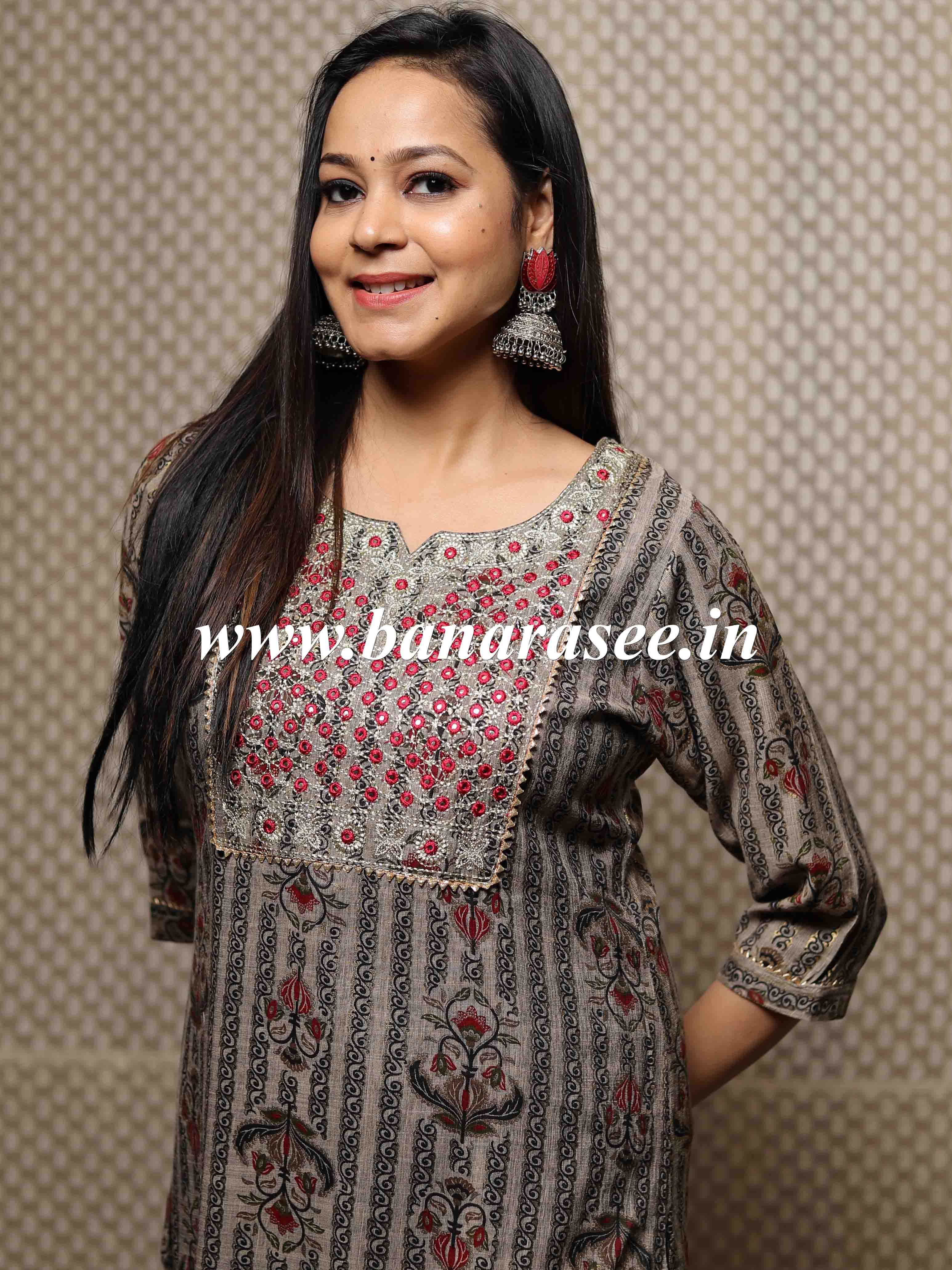 Banarasee Cotton Mix Printed Kurta With Pants-Grey