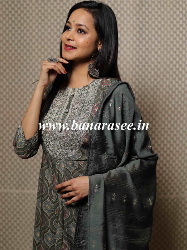 Banarasee Muslin Silk Kurta Pants With Dupatta Suit Set-Grey