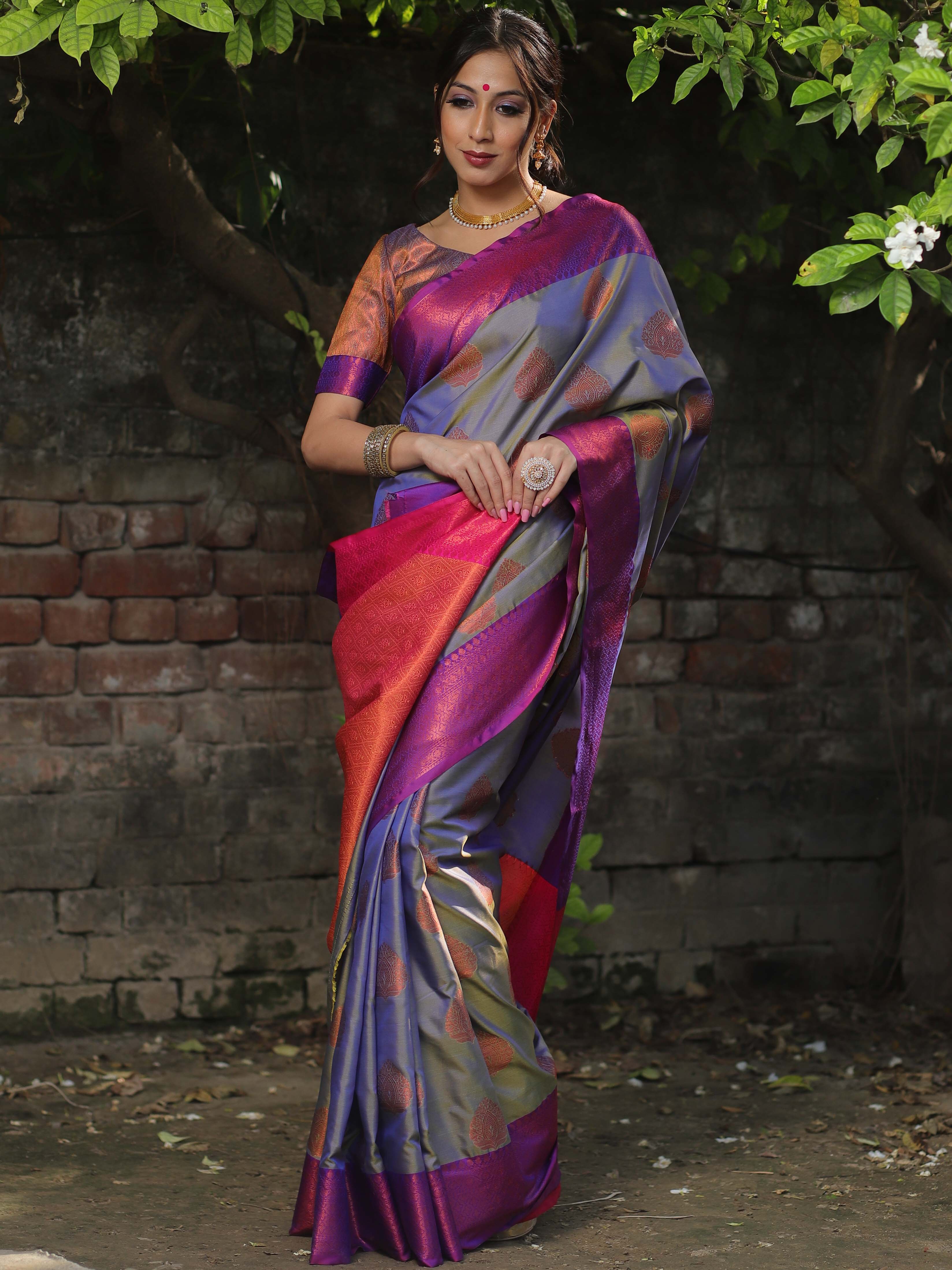 Banarasee Soft Semi Silk Saree With Contrast Border-Grey