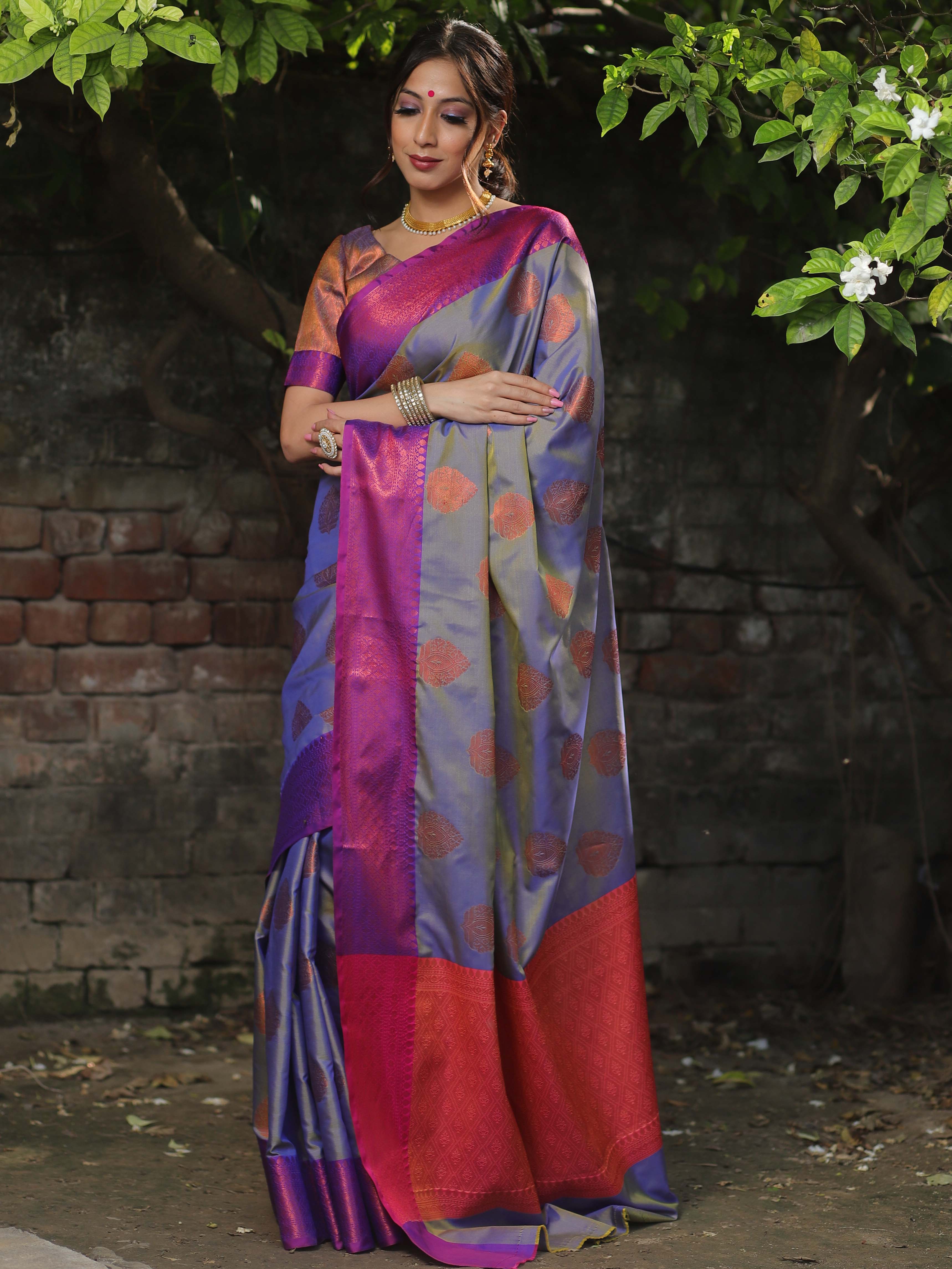 Banarasee Soft Semi Silk Saree With Contrast Border-Grey