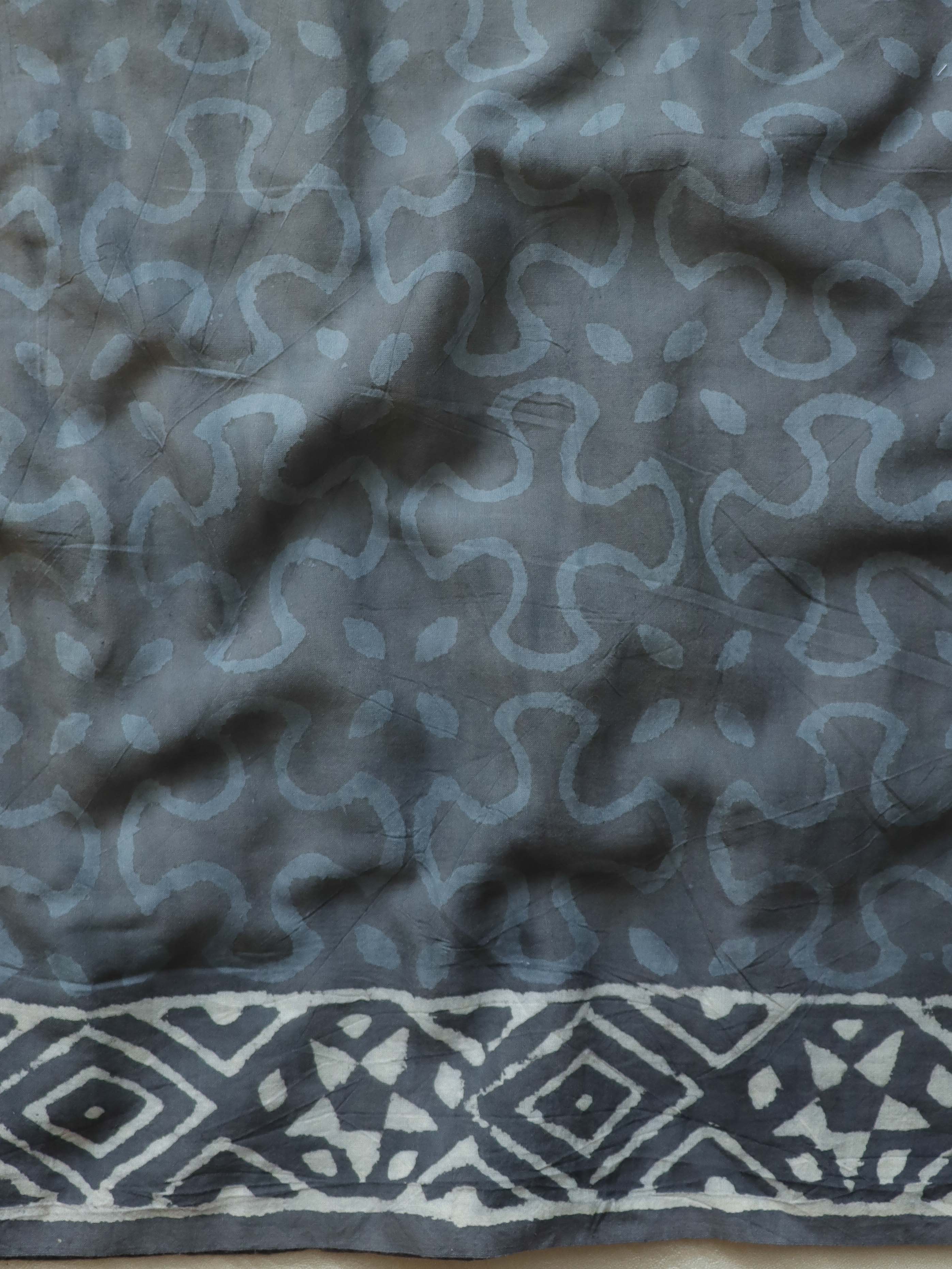 Handloom Mul Cotton Block Print Suit Set-Grey